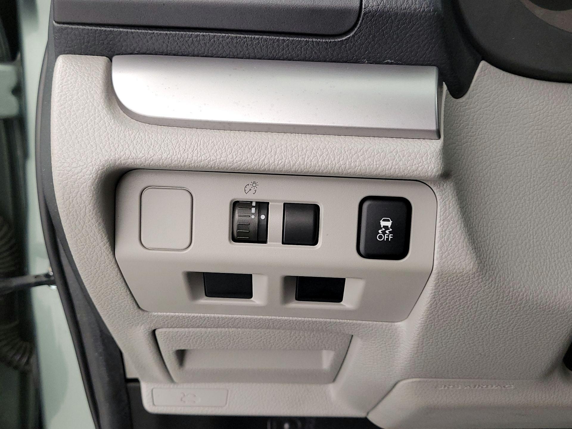 Thumbnail: 2015 Subaru Forester - 13