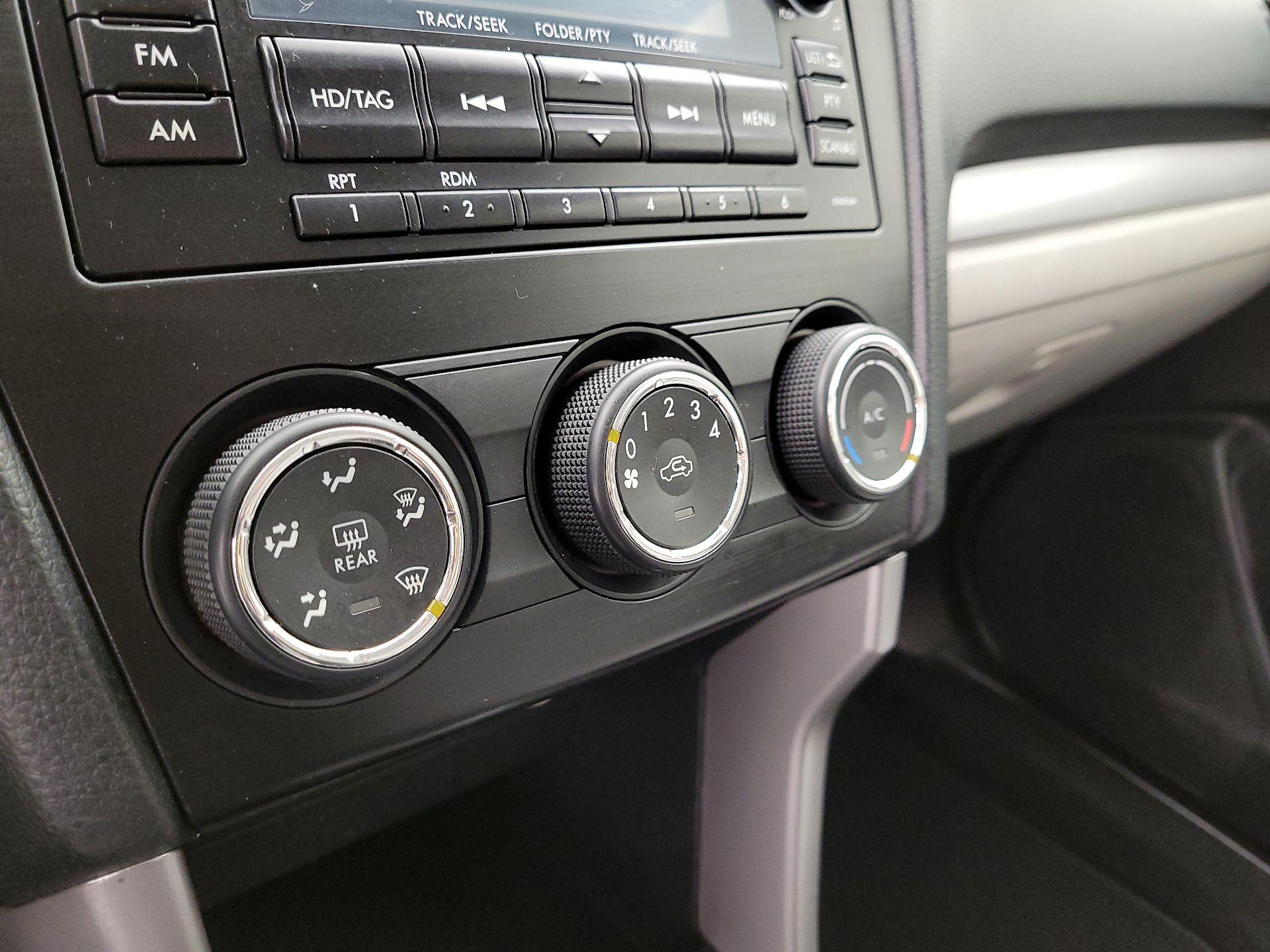 Thumbnail: 2015 Subaru Forester - 15