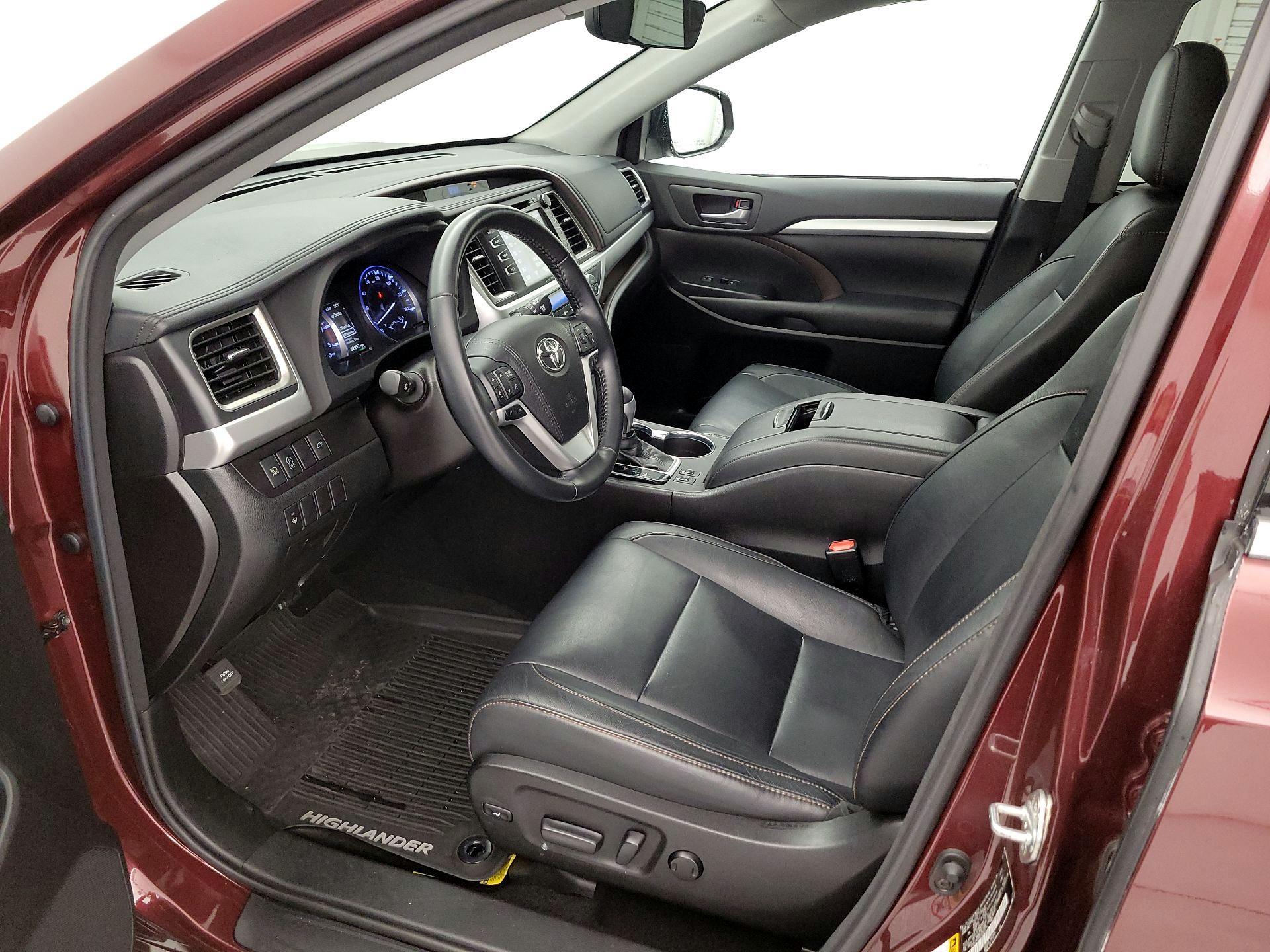 Thumbnail: 2018 Toyota Highlander - 11