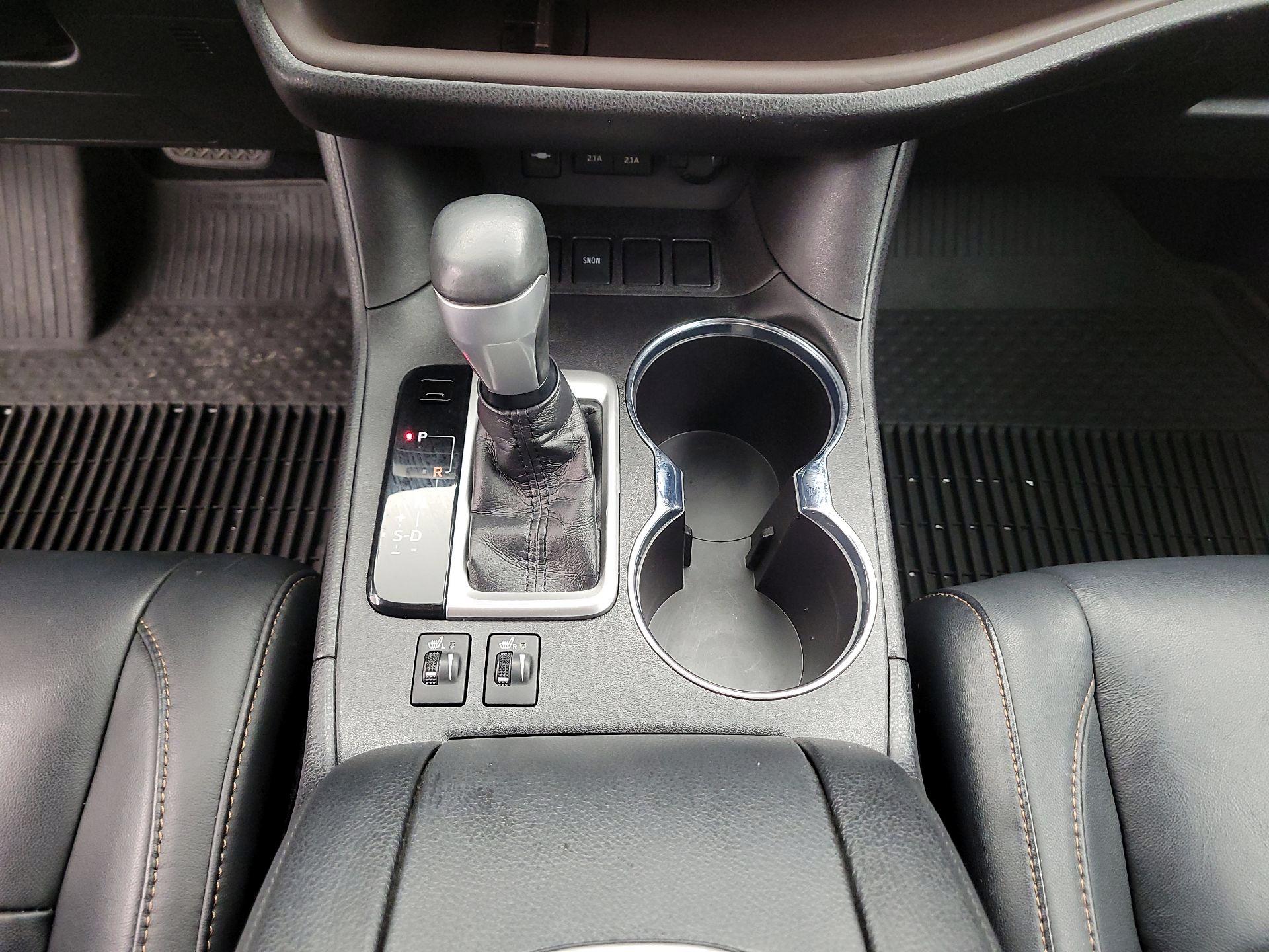 Thumbnail: 2018 Toyota Highlander - 17