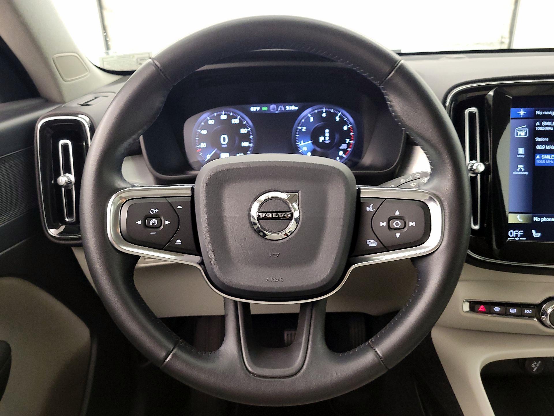 Thumbnail: 2020 Volvo XC40 - 10