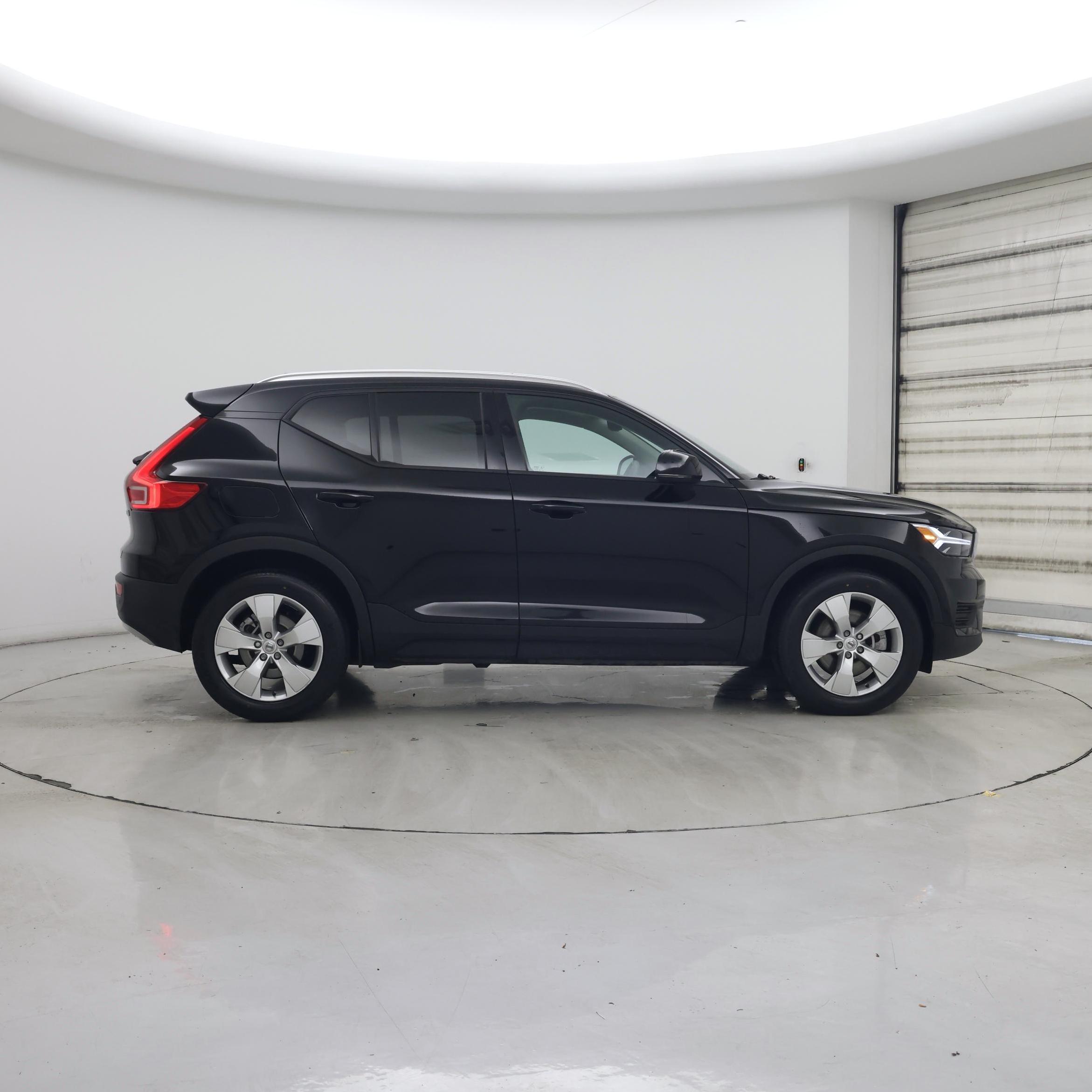 Thumbnail: 2020 Volvo XC40 - 7