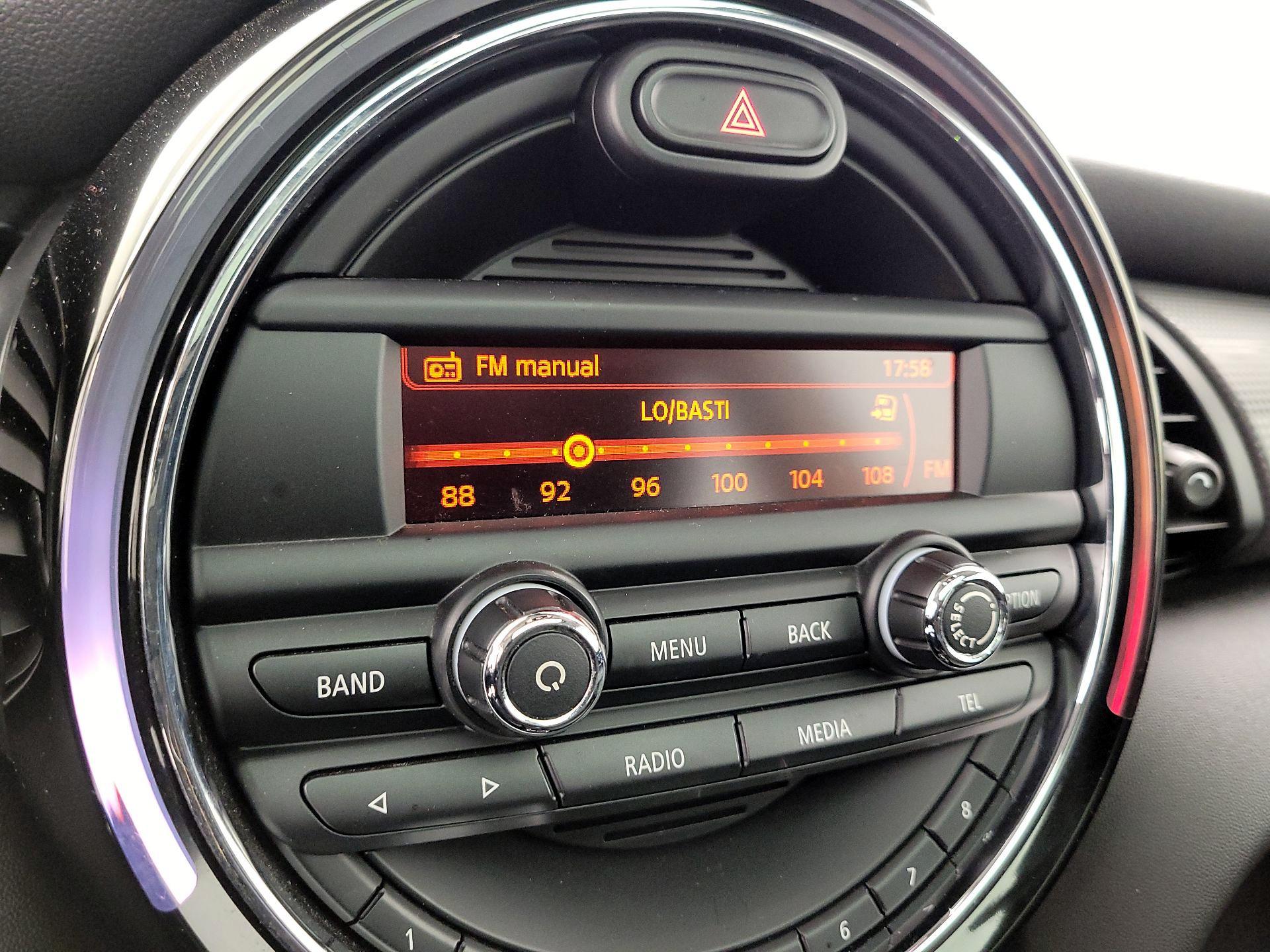 Thumbnail: 2015 MINI Cooper Hardtop - 14