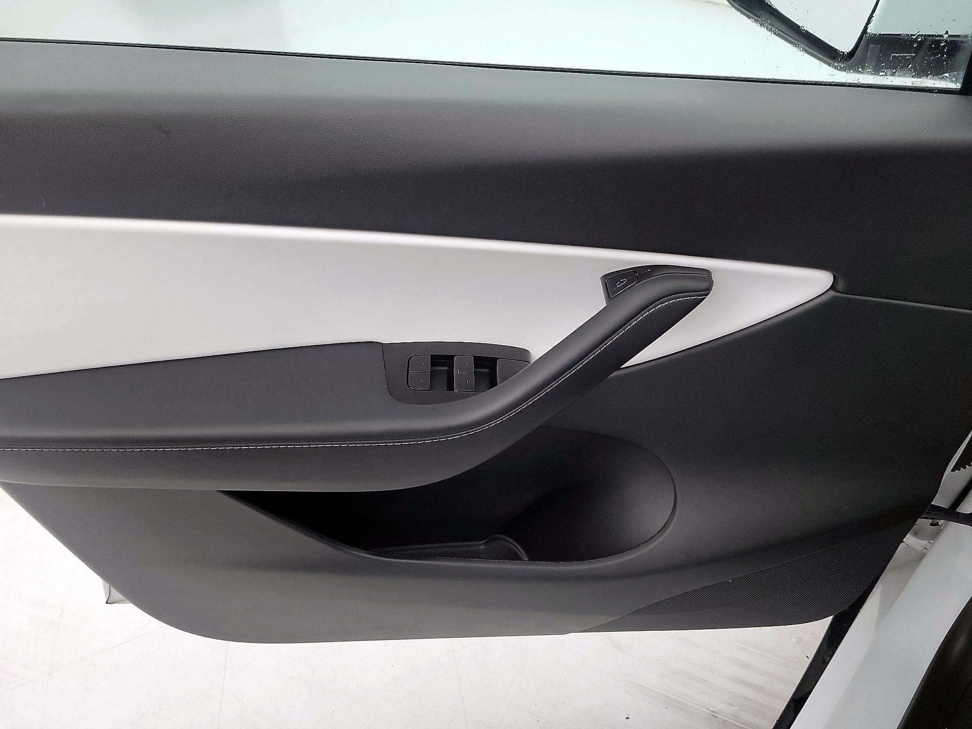 Thumbnail: 2020 Tesla Model Y - 12