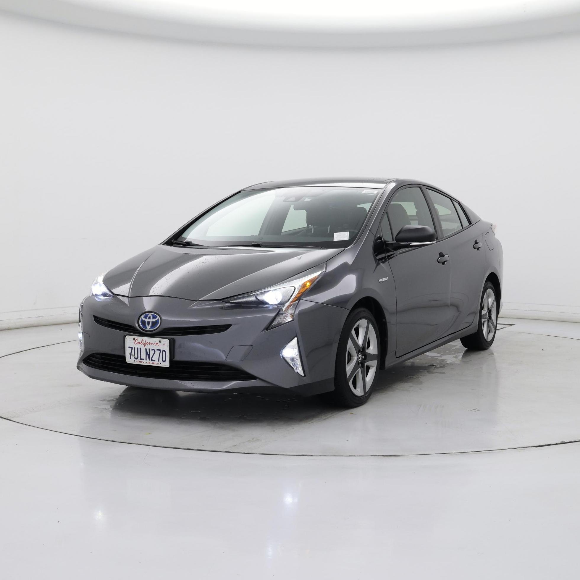 Thumbnail: 2016 Toyota Prius - 4