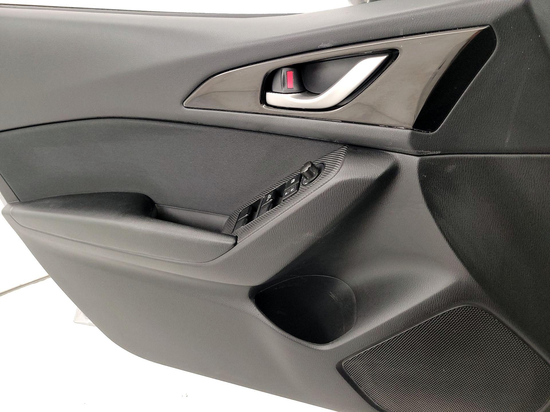 Thumbnail: 2016 Mazda Mazda3 - 12