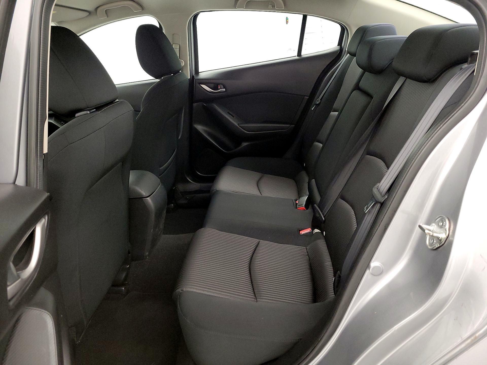 Thumbnail: 2016 Mazda Mazda3 - 18