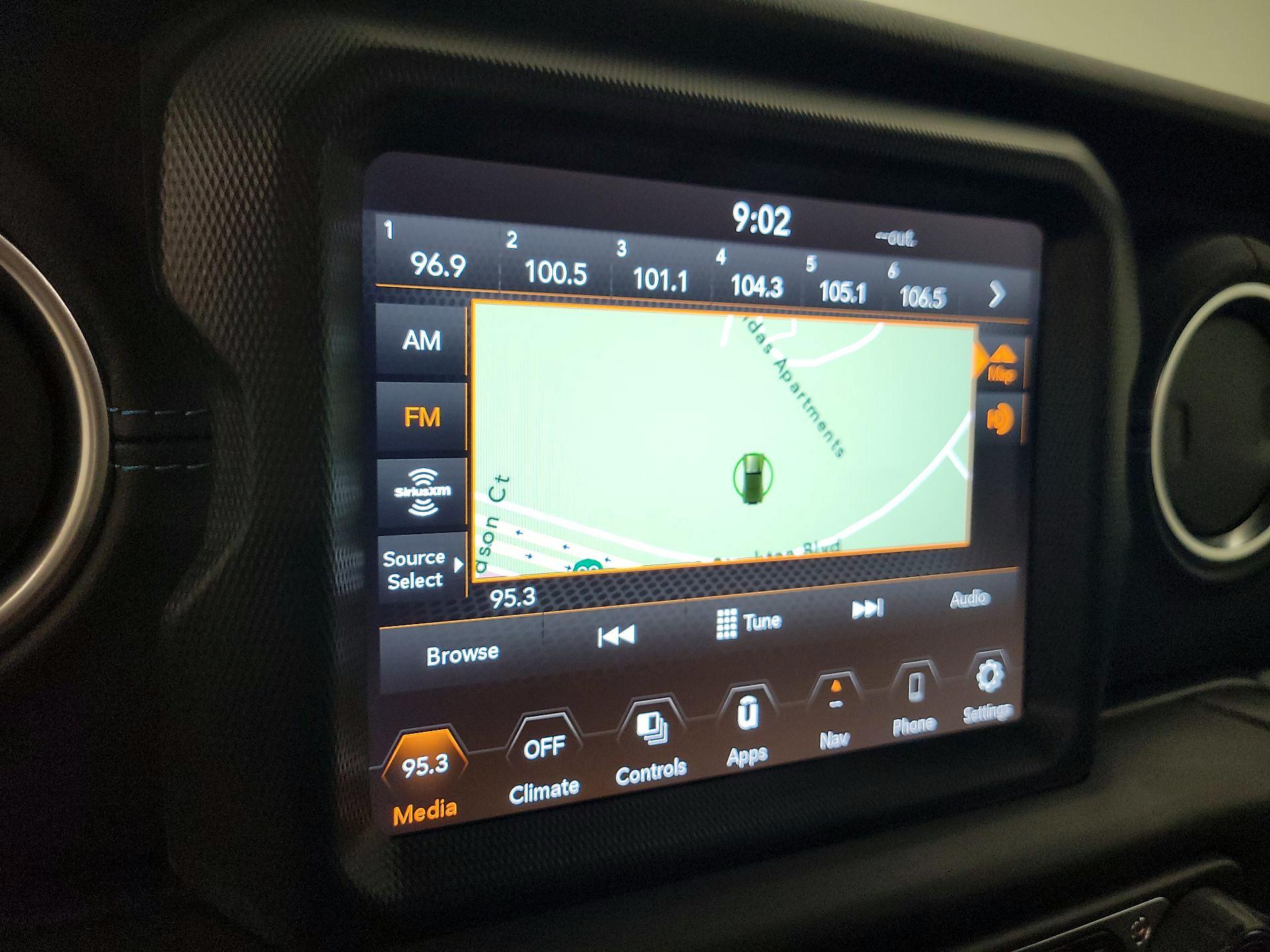 Thumbnail: 2022 Jeep Wrangler - 14