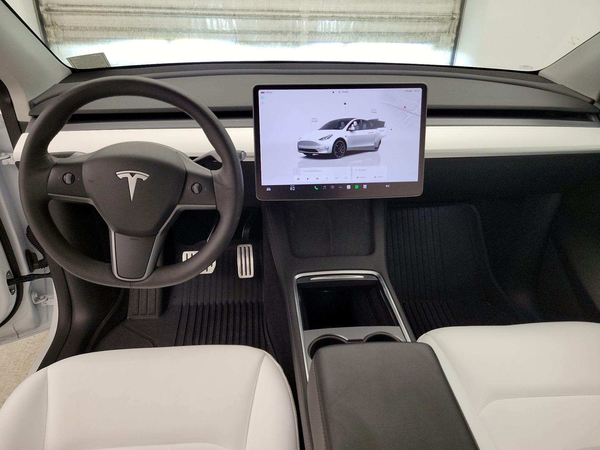 Thumbnail: 2023 Tesla Model Y - 9