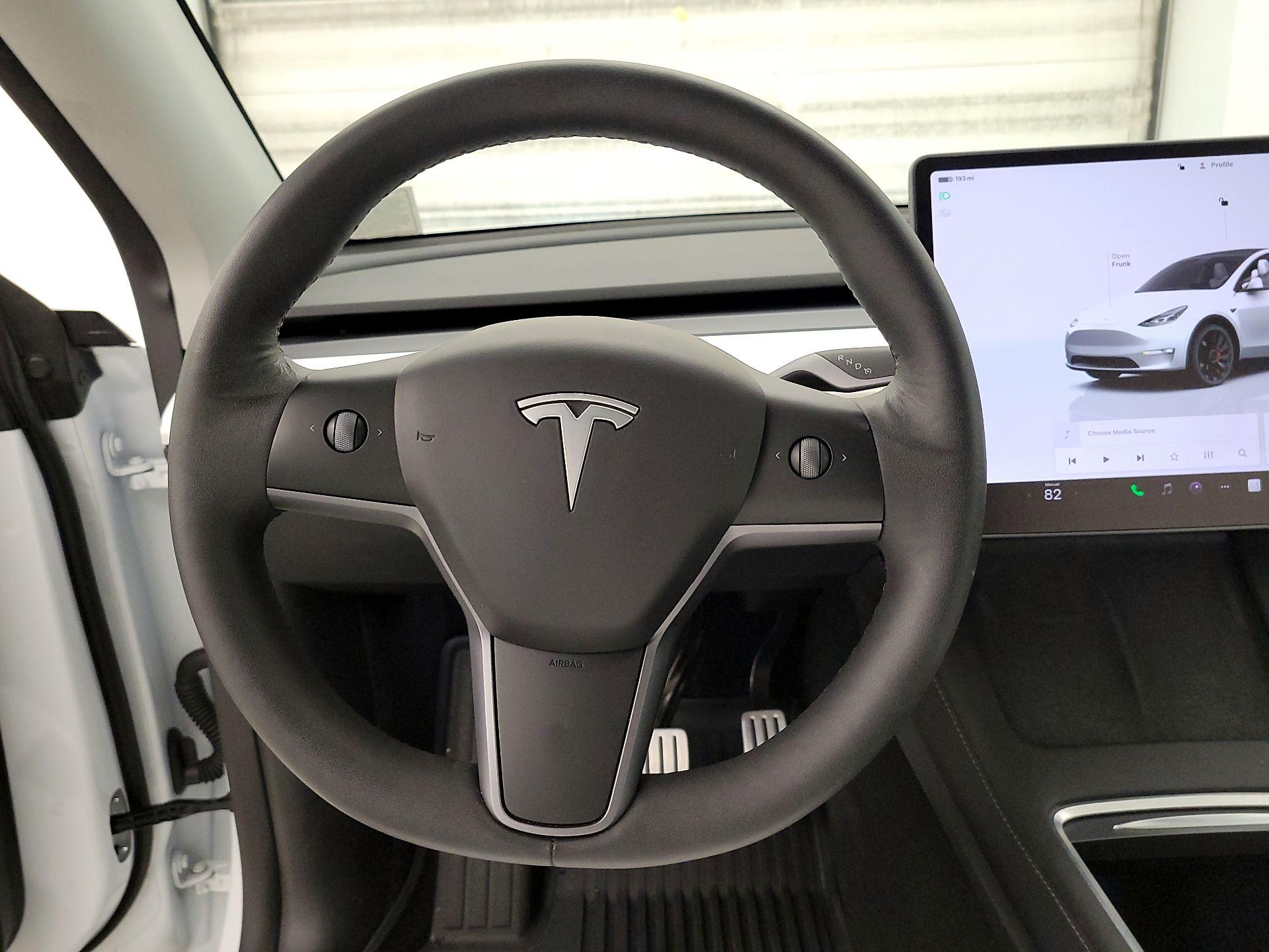 Thumbnail: 2023 Tesla Model Y - 10