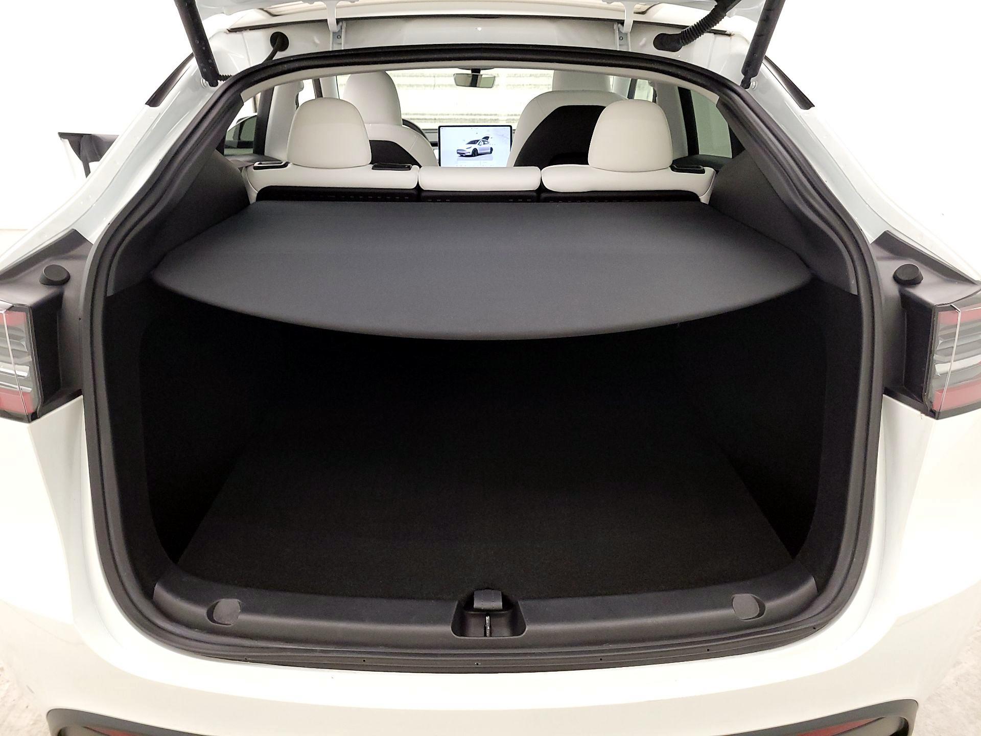 Thumbnail: 2023 Tesla Model Y - 18