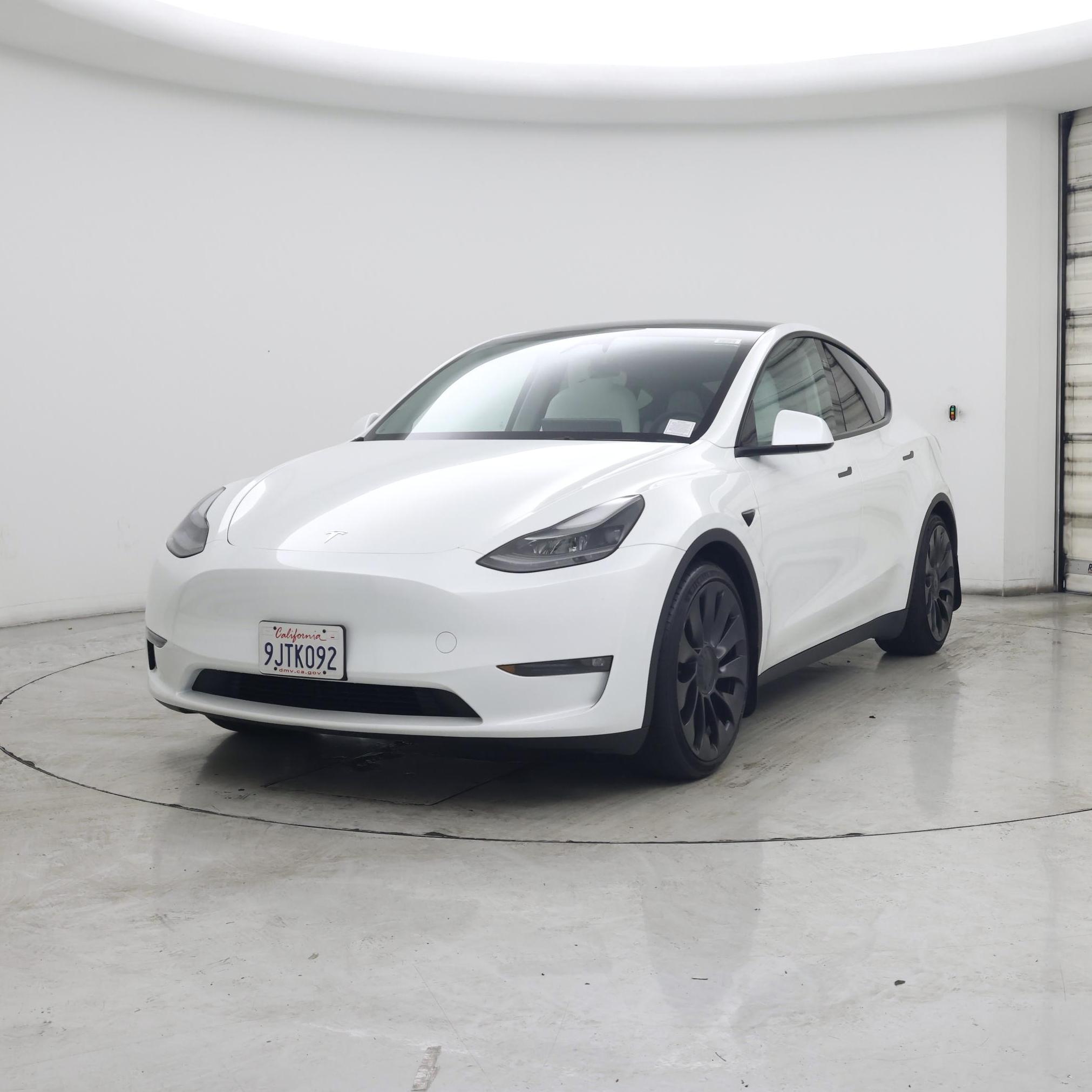 Thumbnail: 2023 Tesla Model Y - 4