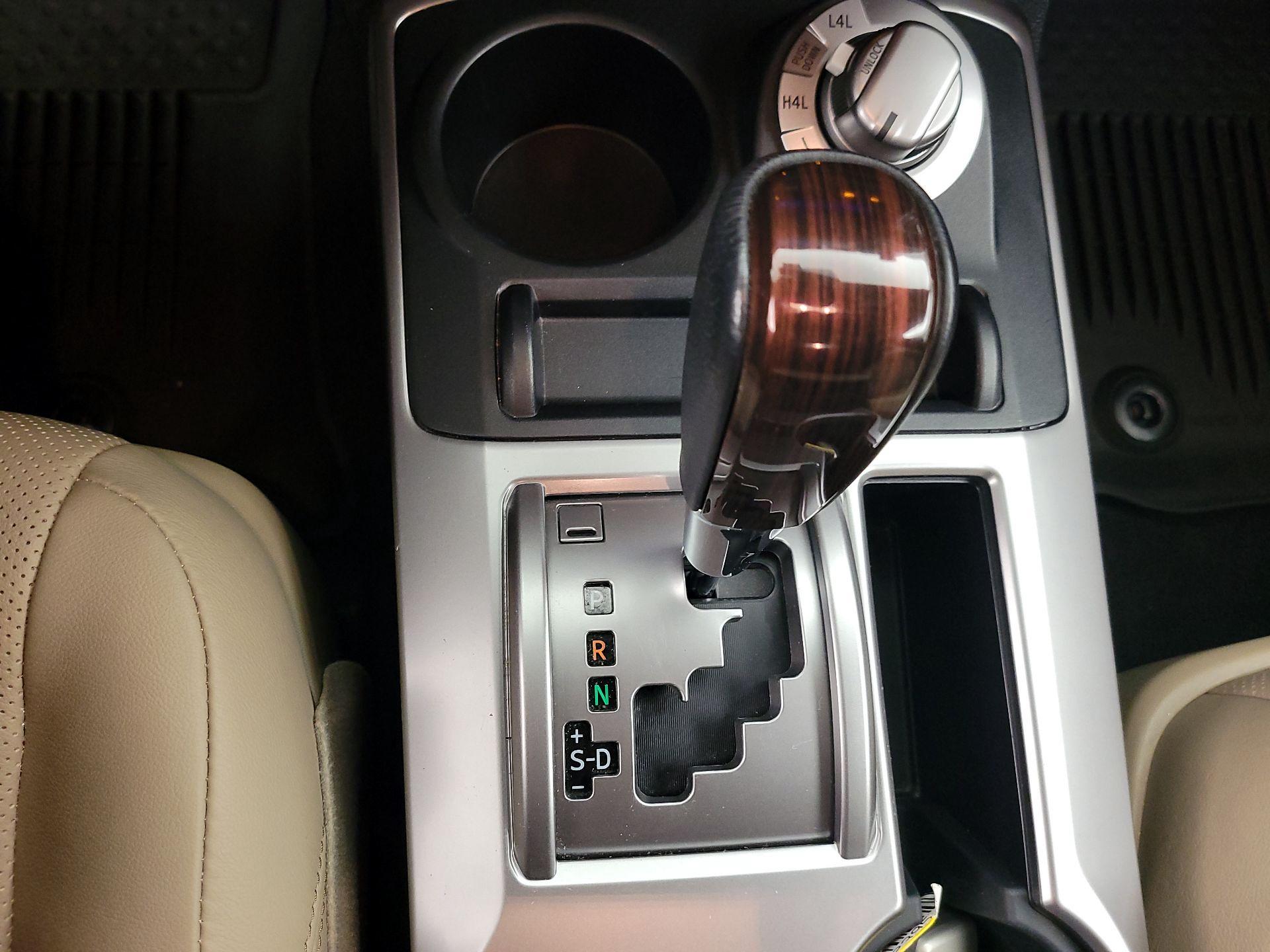 Thumbnail: 2019 Toyota 4Runner - 16