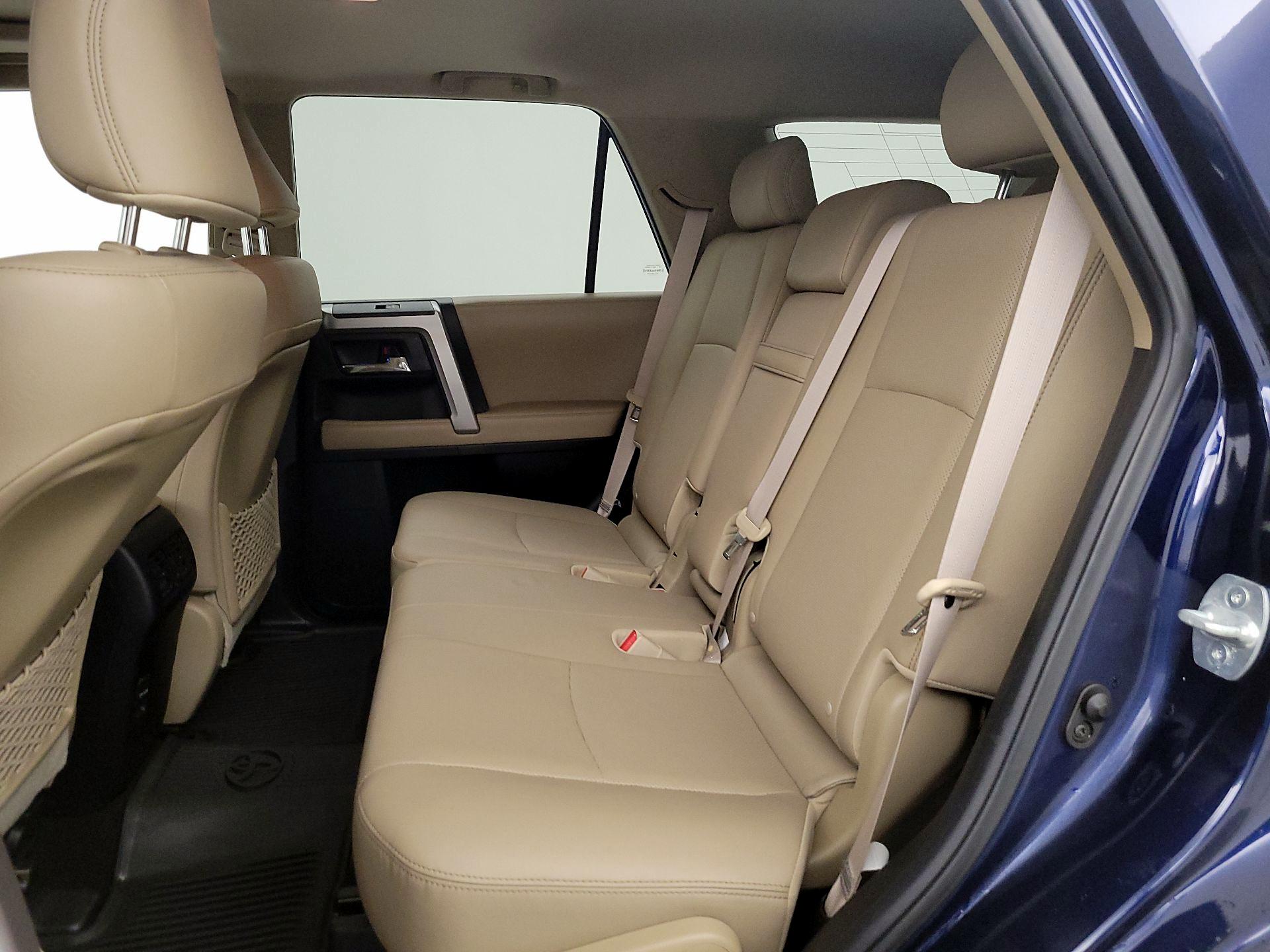 Thumbnail: 2019 Toyota 4Runner - 18