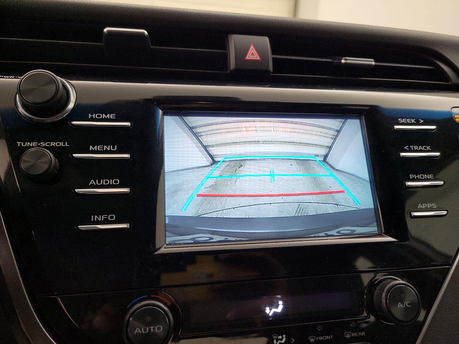 Thumbnail: 2018 Toyota Camry - 13