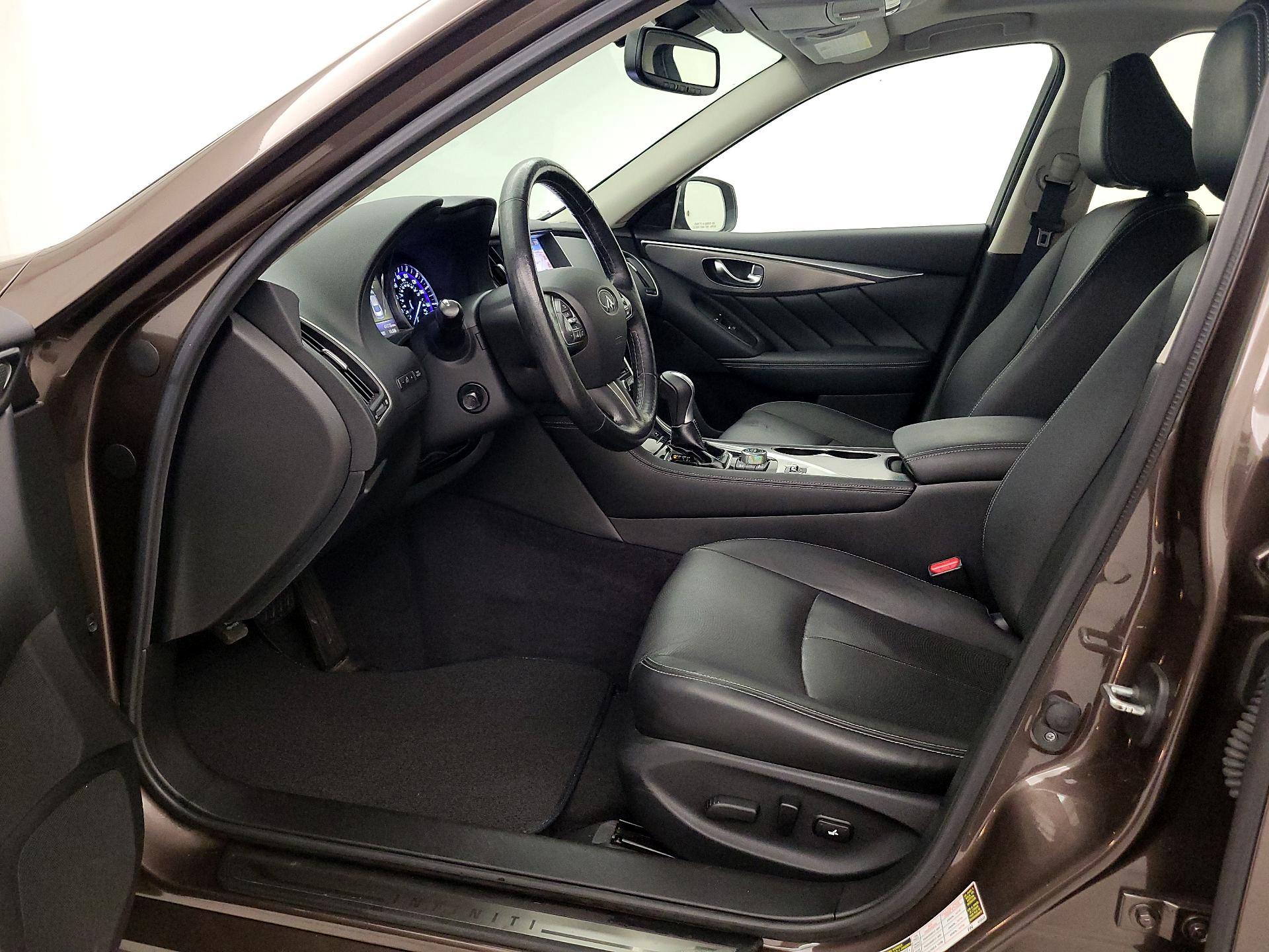 Thumbnail: 2016 INFINITI Q50 - 11