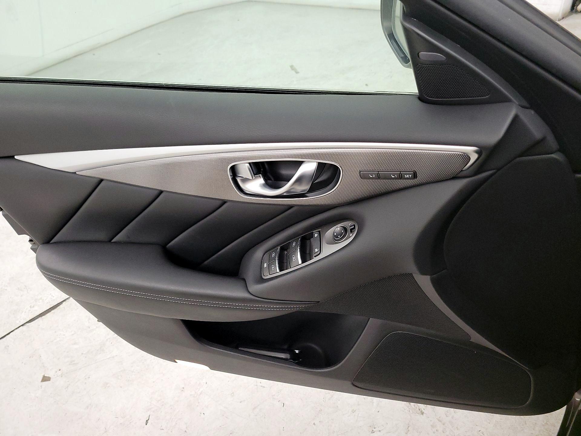 Thumbnail: 2016 INFINITI Q50 - 12