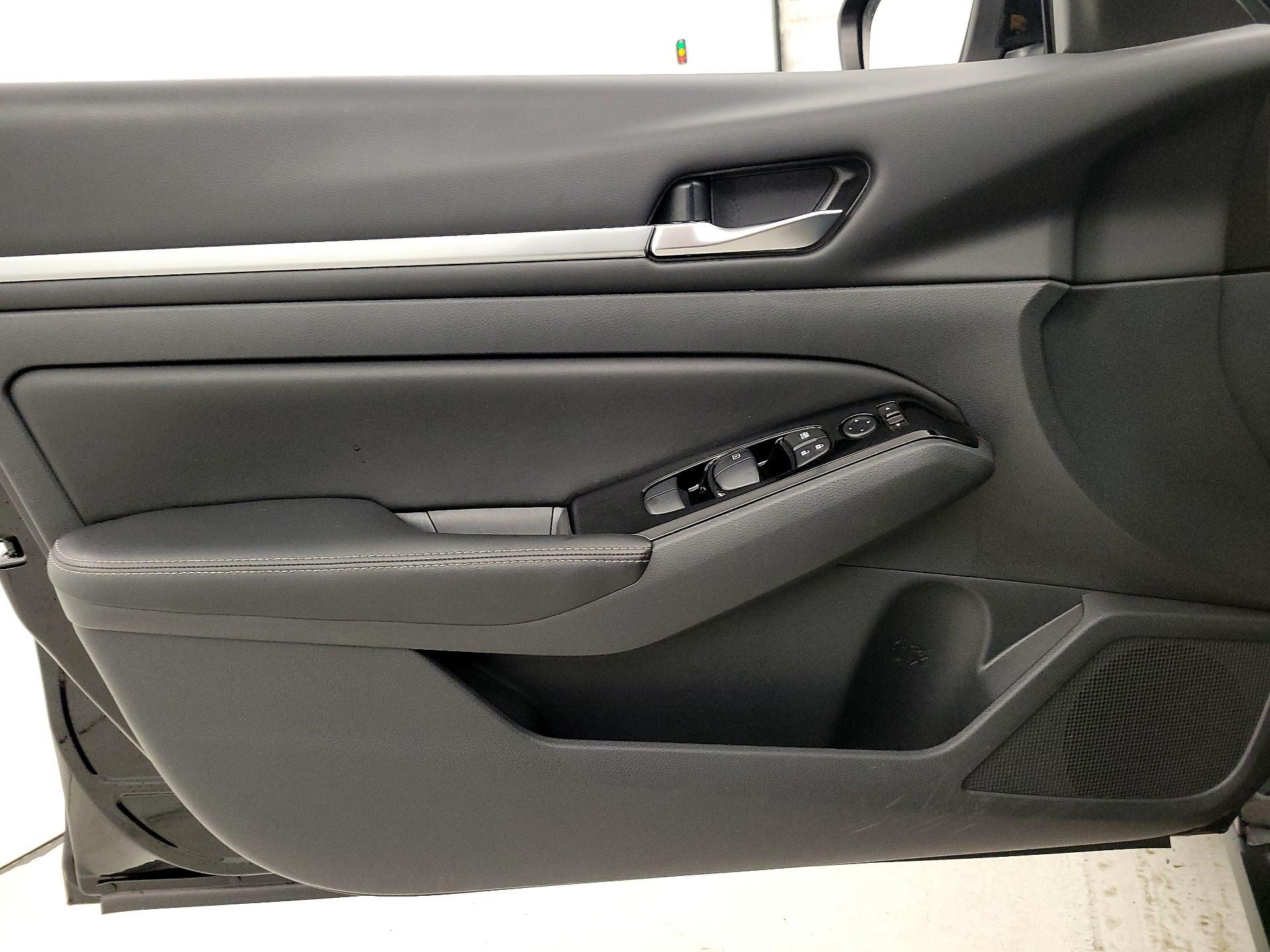 Thumbnail: 2023 Nissan Altima - 12