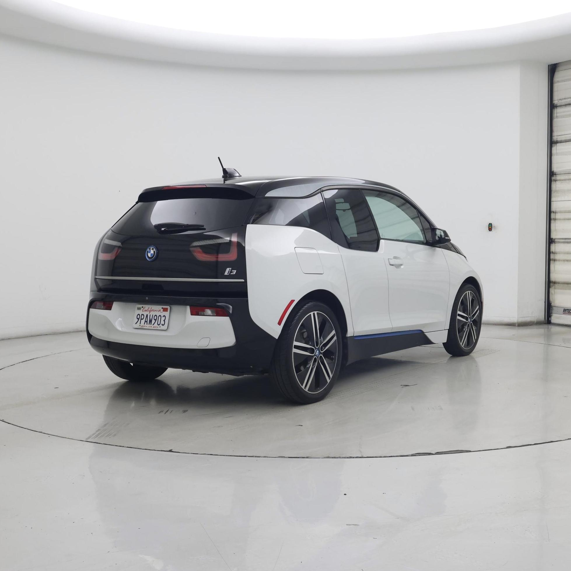 Thumbnail: 2021 BMW i3 - 8