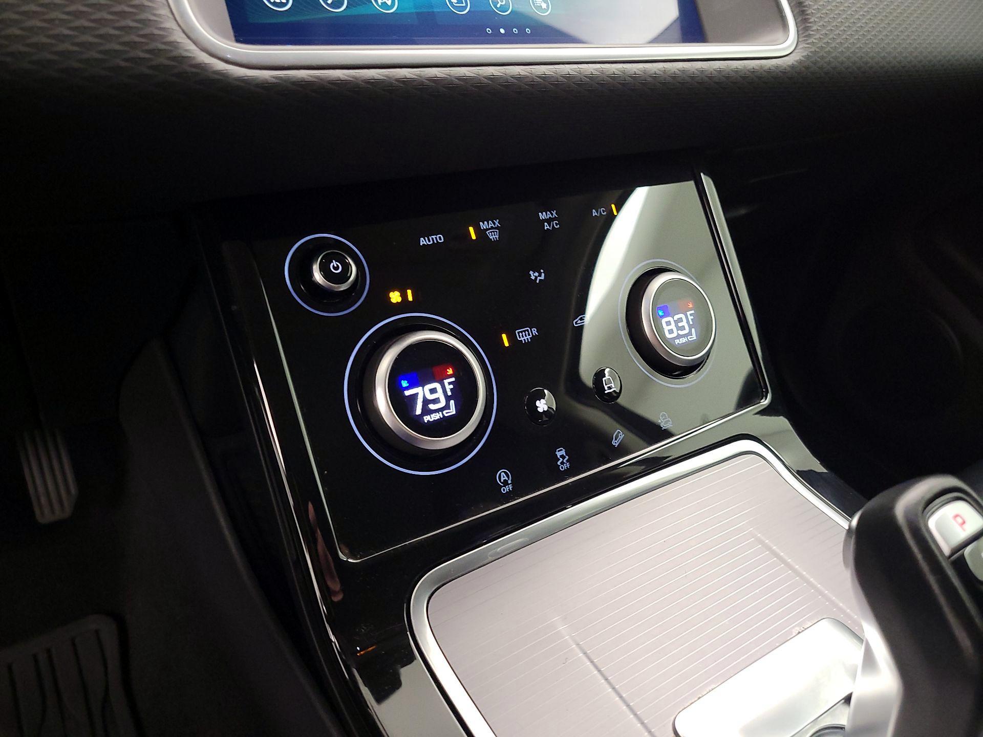 Thumbnail: 2020 Land Rover Range Rover Evoque - 17