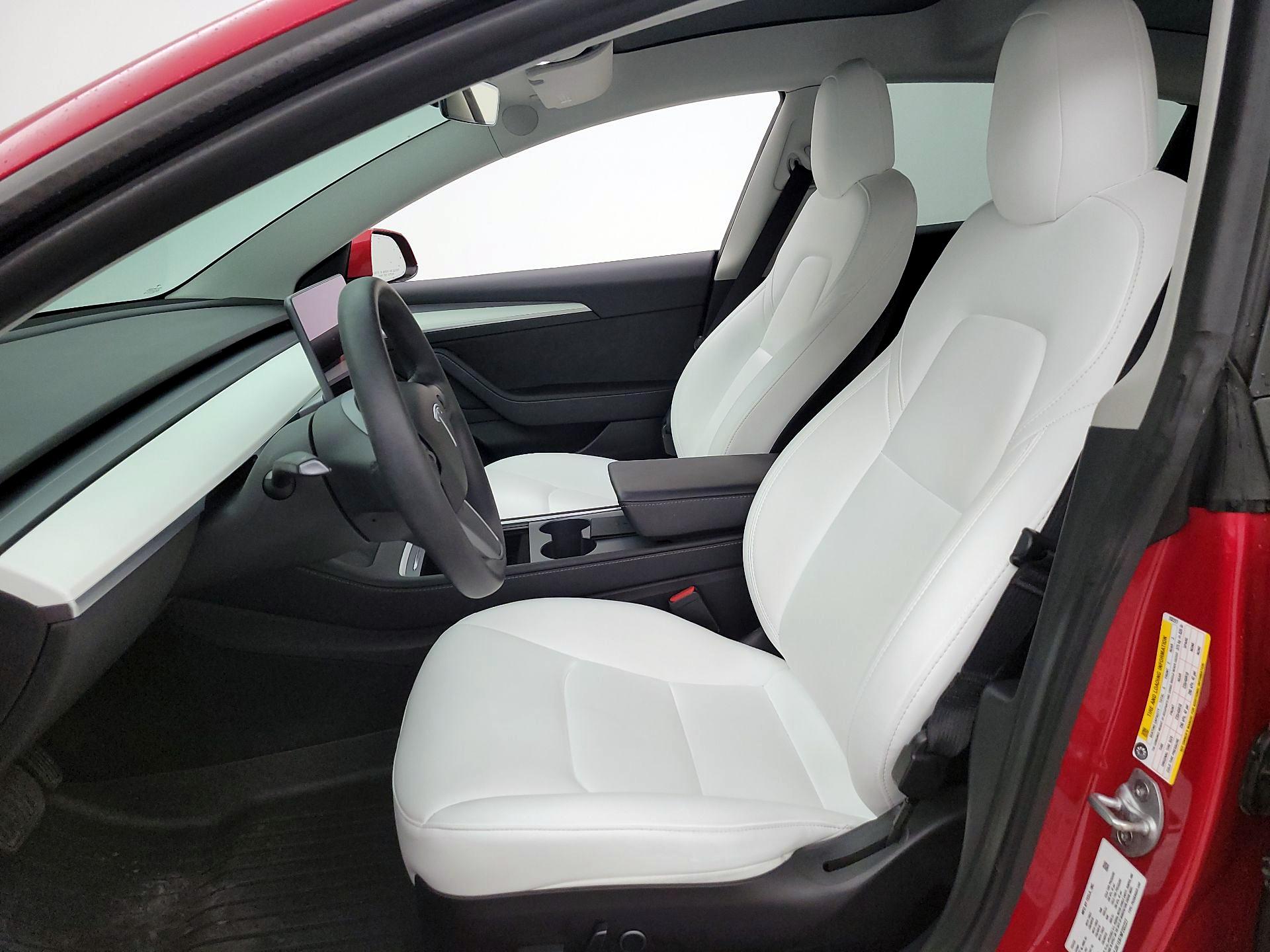 Thumbnail: 2022 Tesla Model 3 - 11