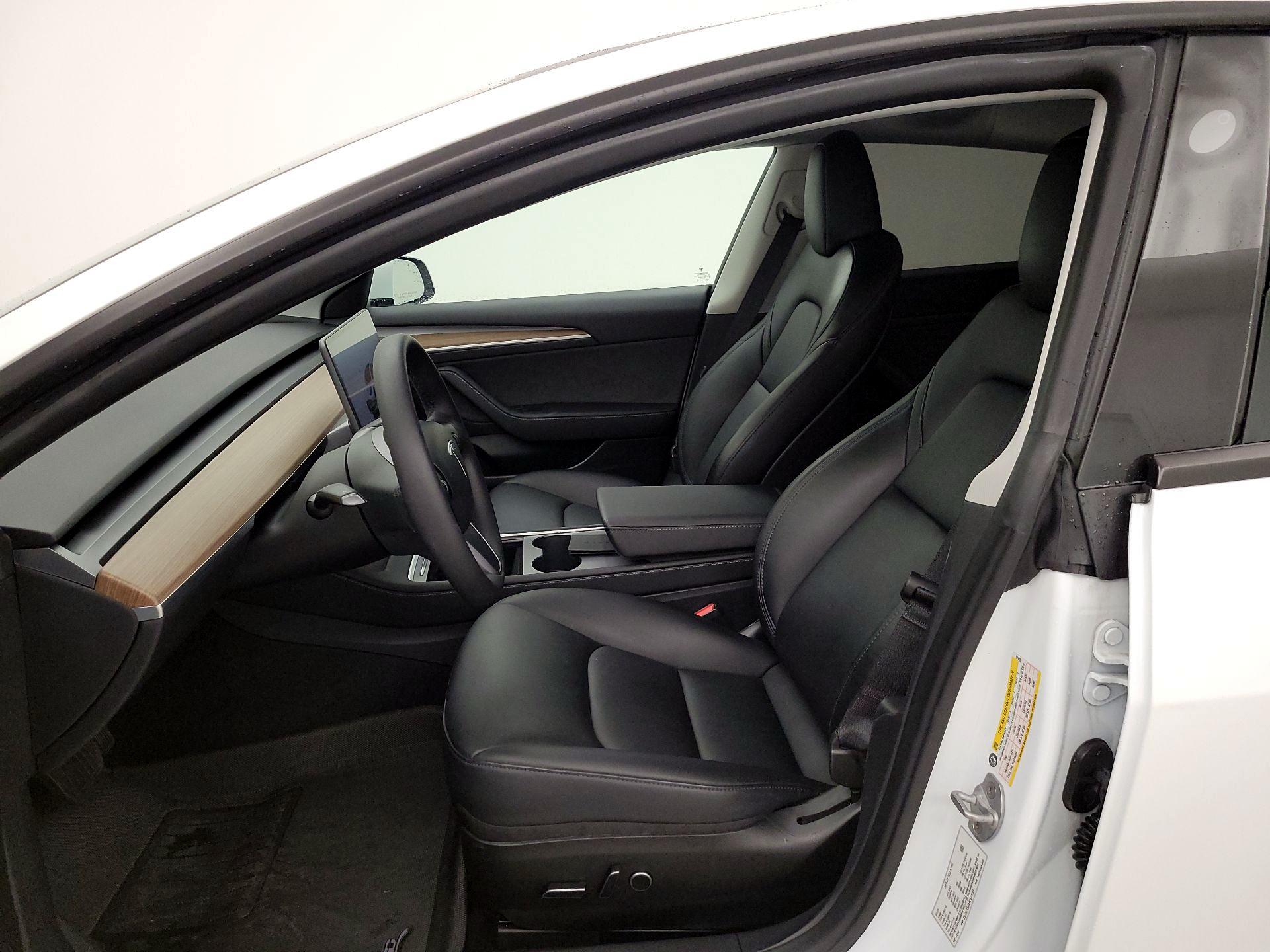 Thumbnail: 2023 Tesla Model 3 - 11