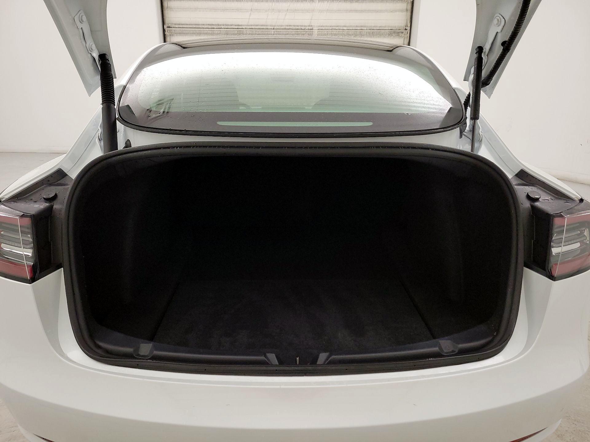 Thumbnail: 2023 Tesla Model 3 - 18