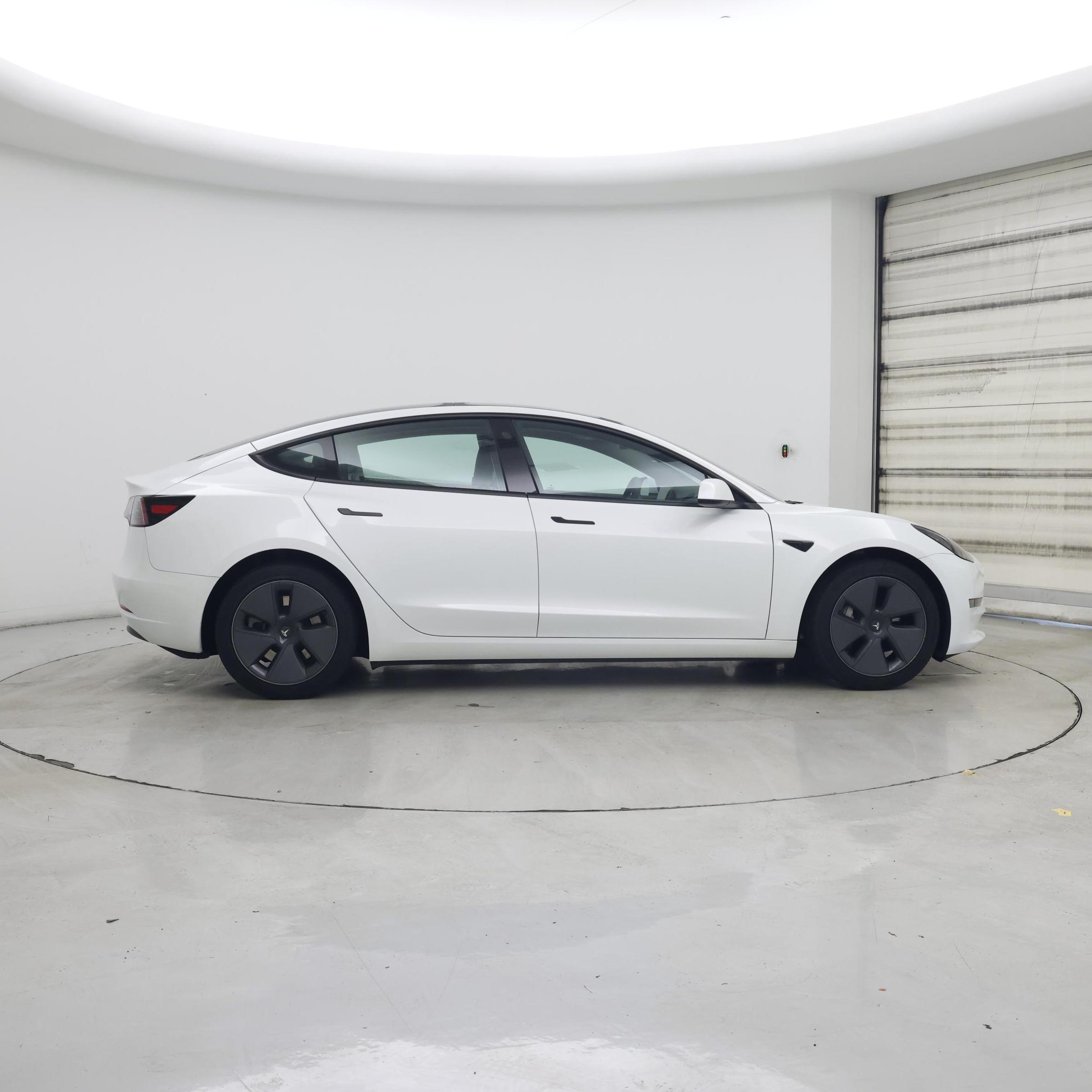 Thumbnail: 2023 Tesla Model 3 - 7