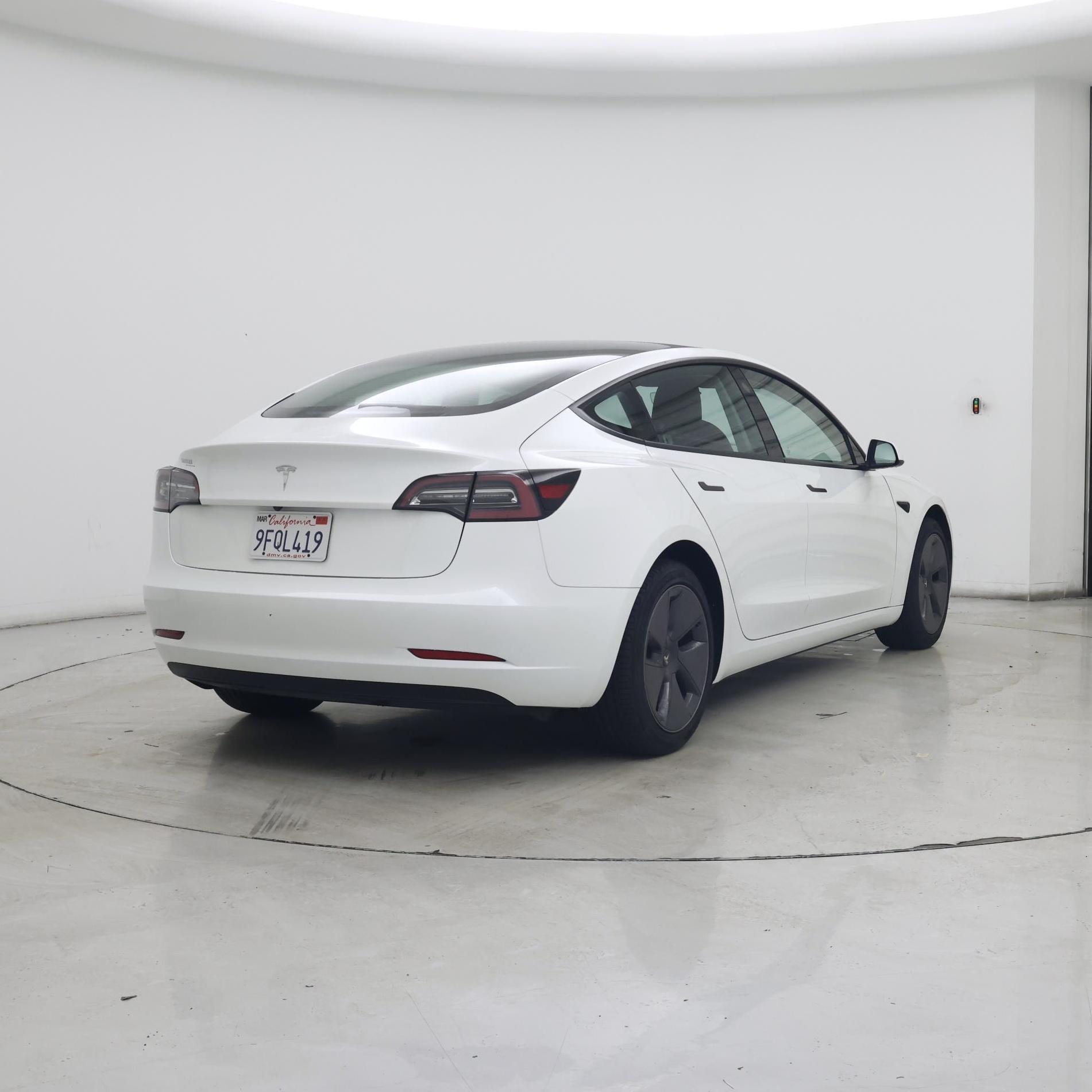 Thumbnail: 2023 Tesla Model 3 - 8