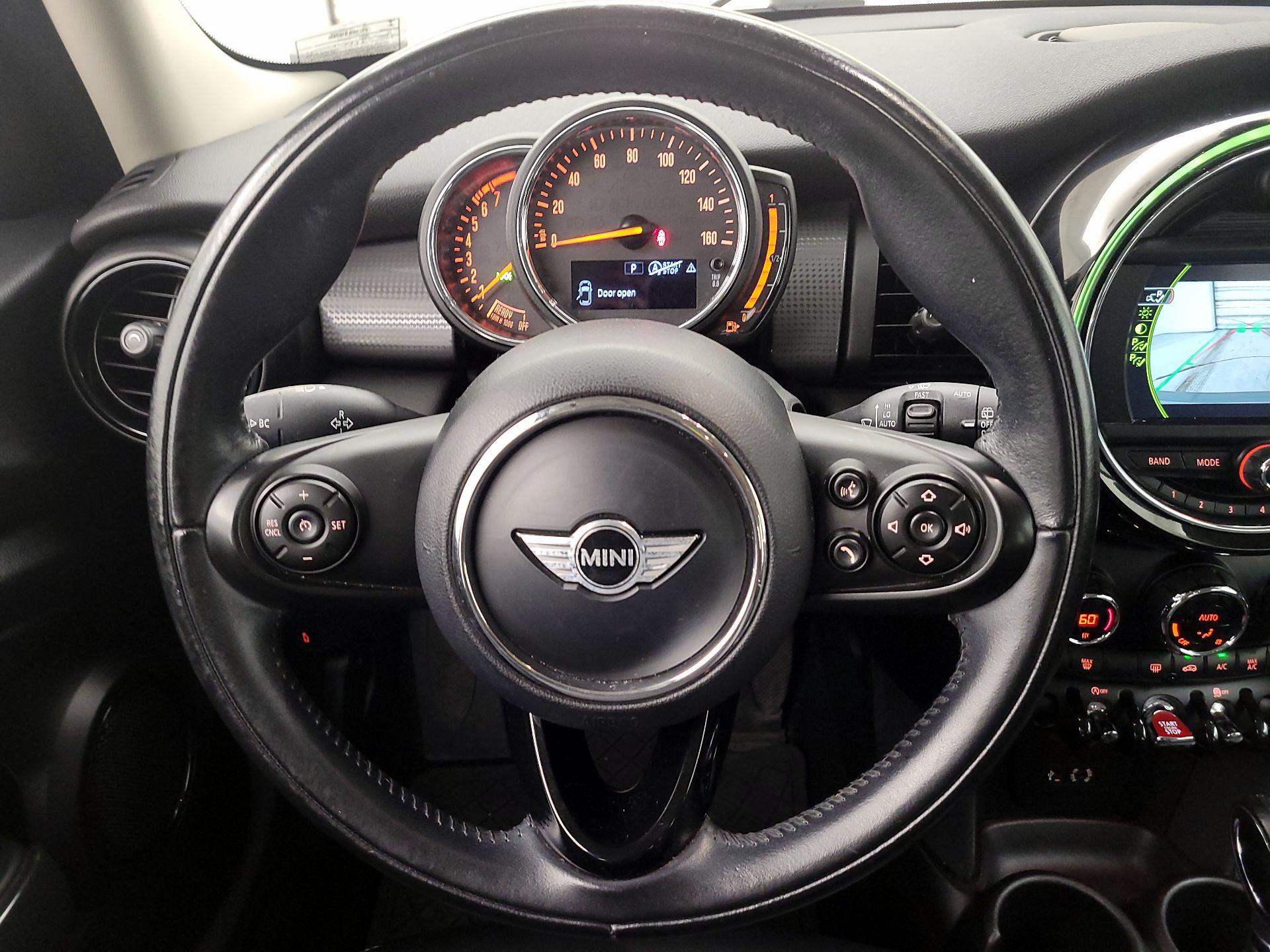 Thumbnail: 2018 MINI Cooper Hardtop - 10