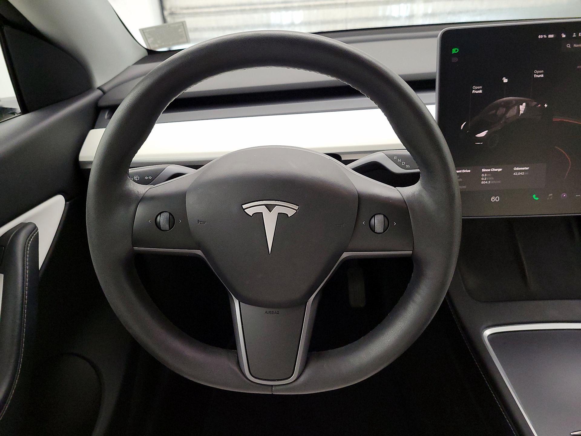 Thumbnail: 2022 Tesla Model Y - 10