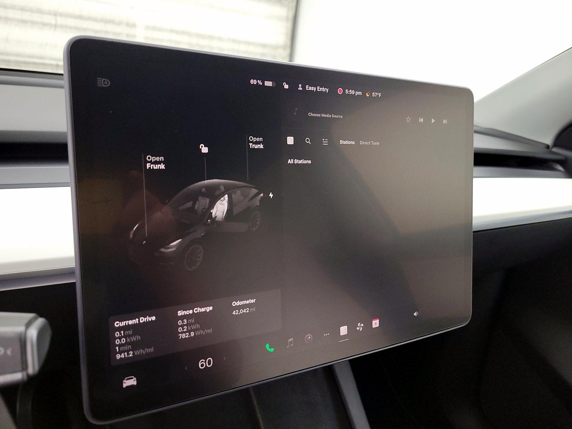 Thumbnail: 2022 Tesla Model Y - 14