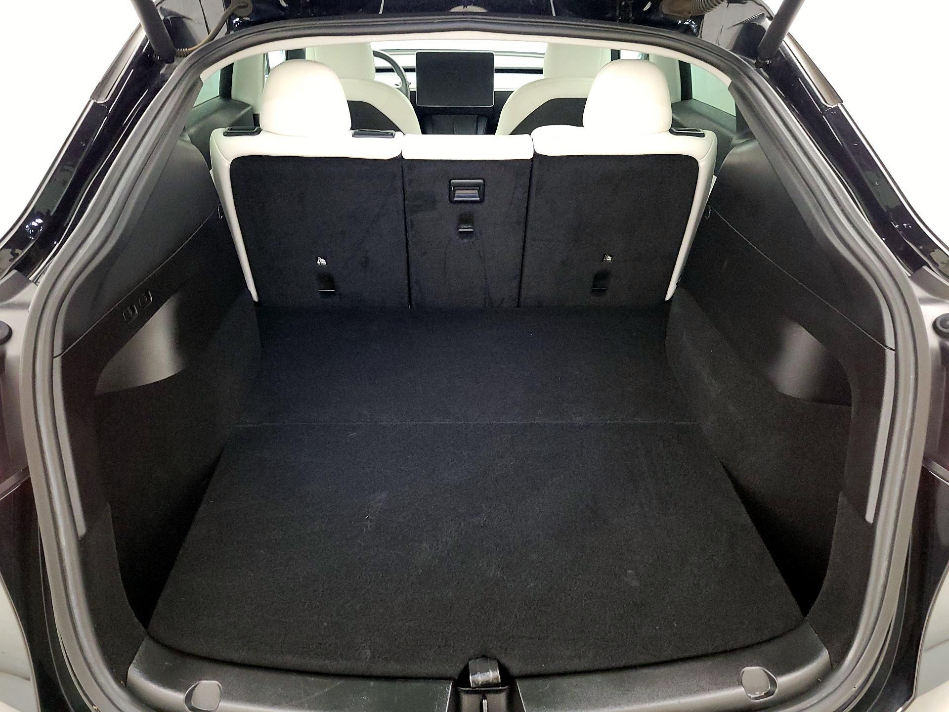 Thumbnail: 2022 Tesla Model Y - 18