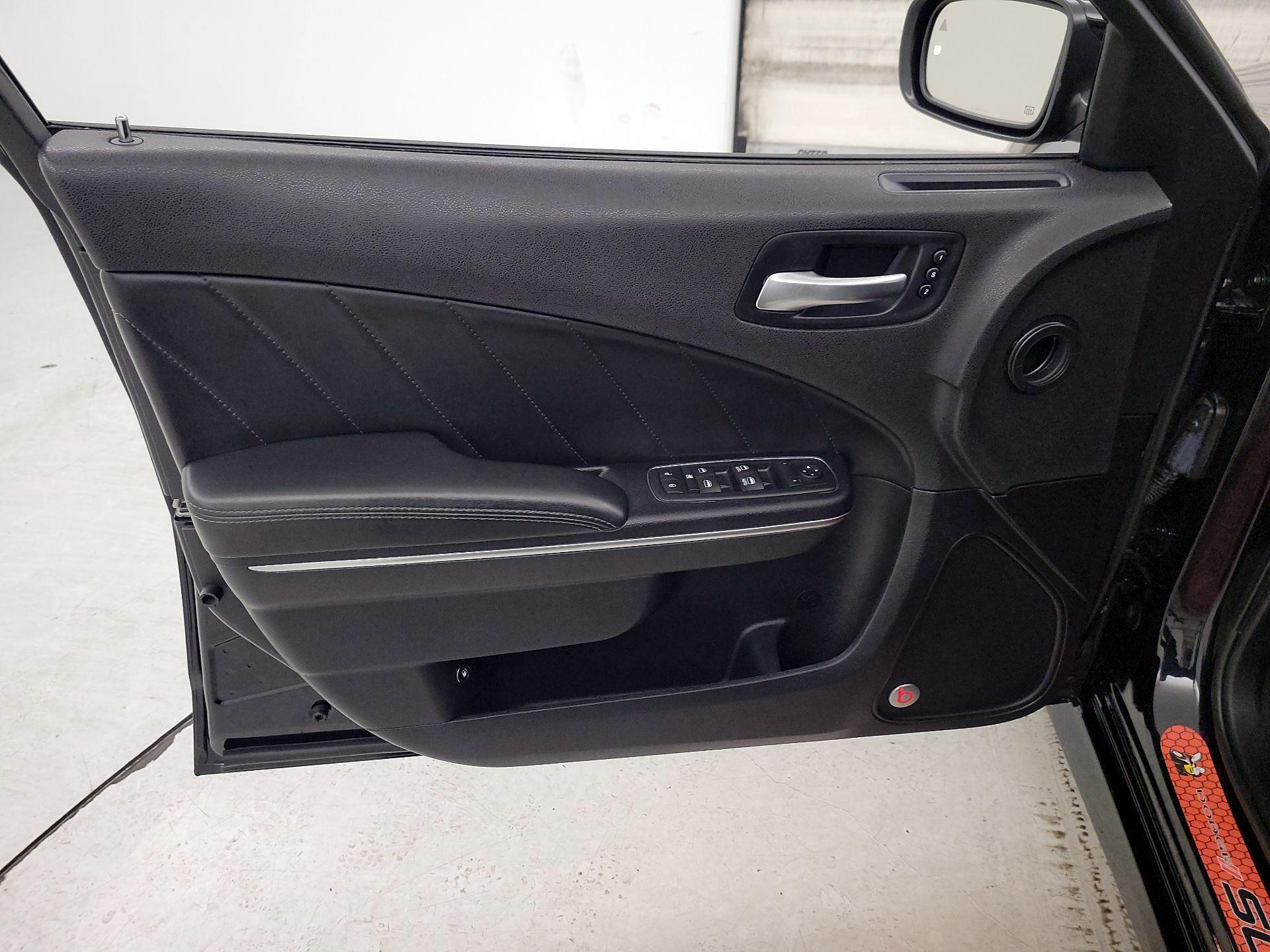 Thumbnail: 2016 Dodge Charger - 12