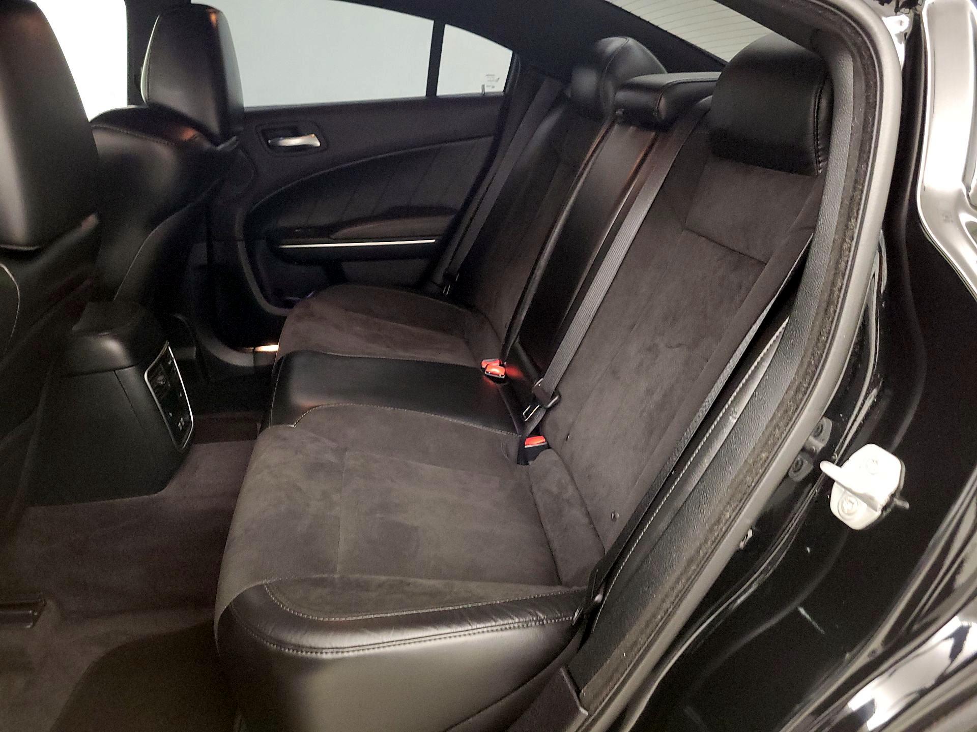 Thumbnail: 2016 Dodge Charger - 17