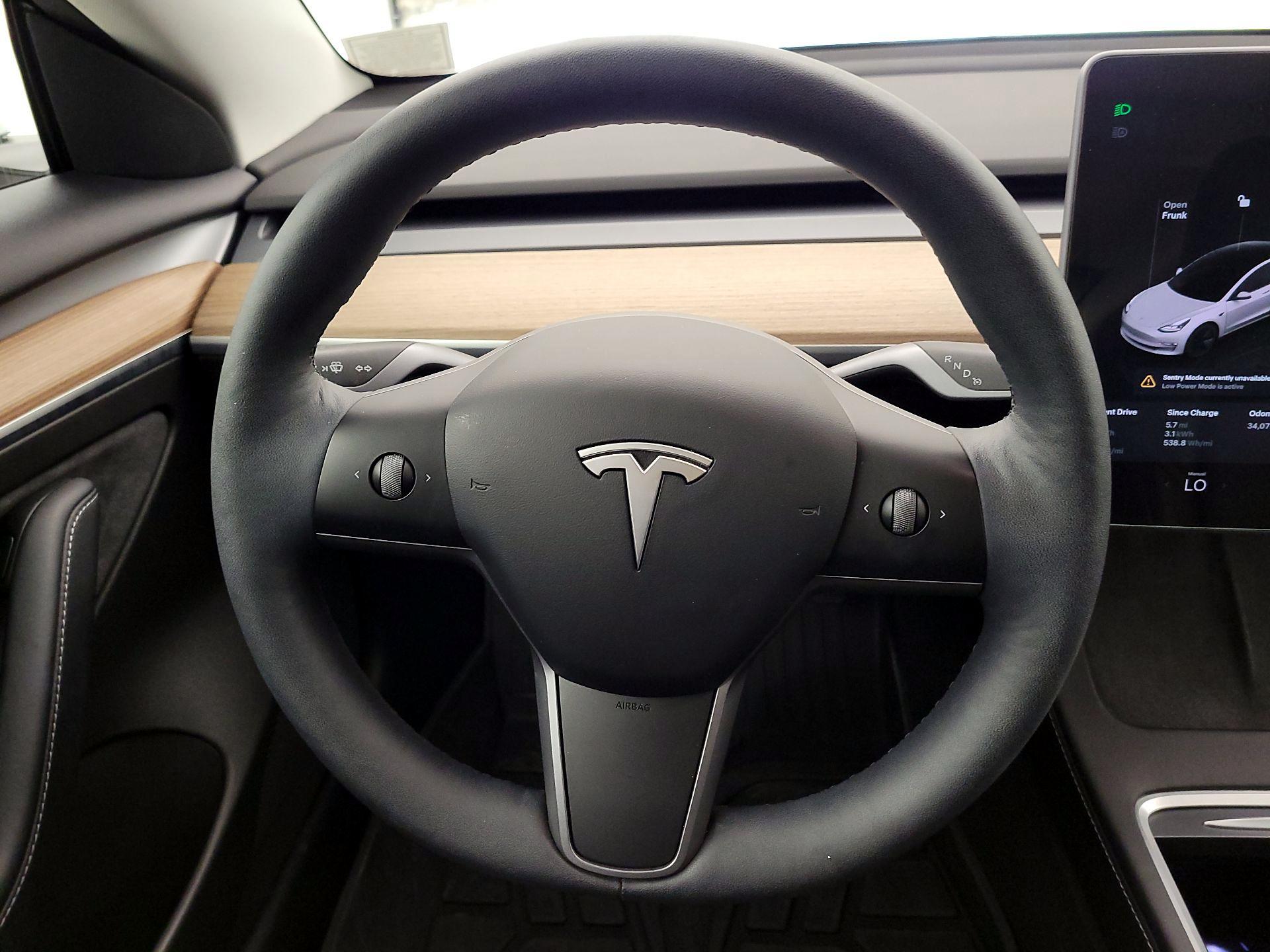 Thumbnail: 2022 Tesla Model 3 - 10