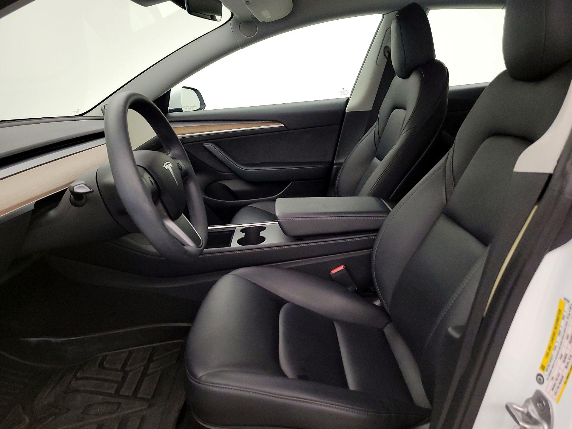 Thumbnail: 2022 Tesla Model 3 - 11