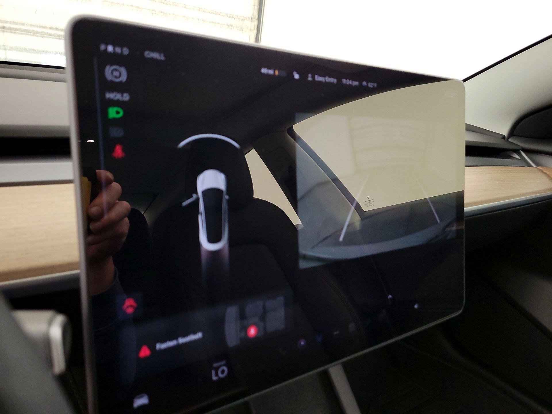 Thumbnail: 2022 Tesla Model 3 - 14