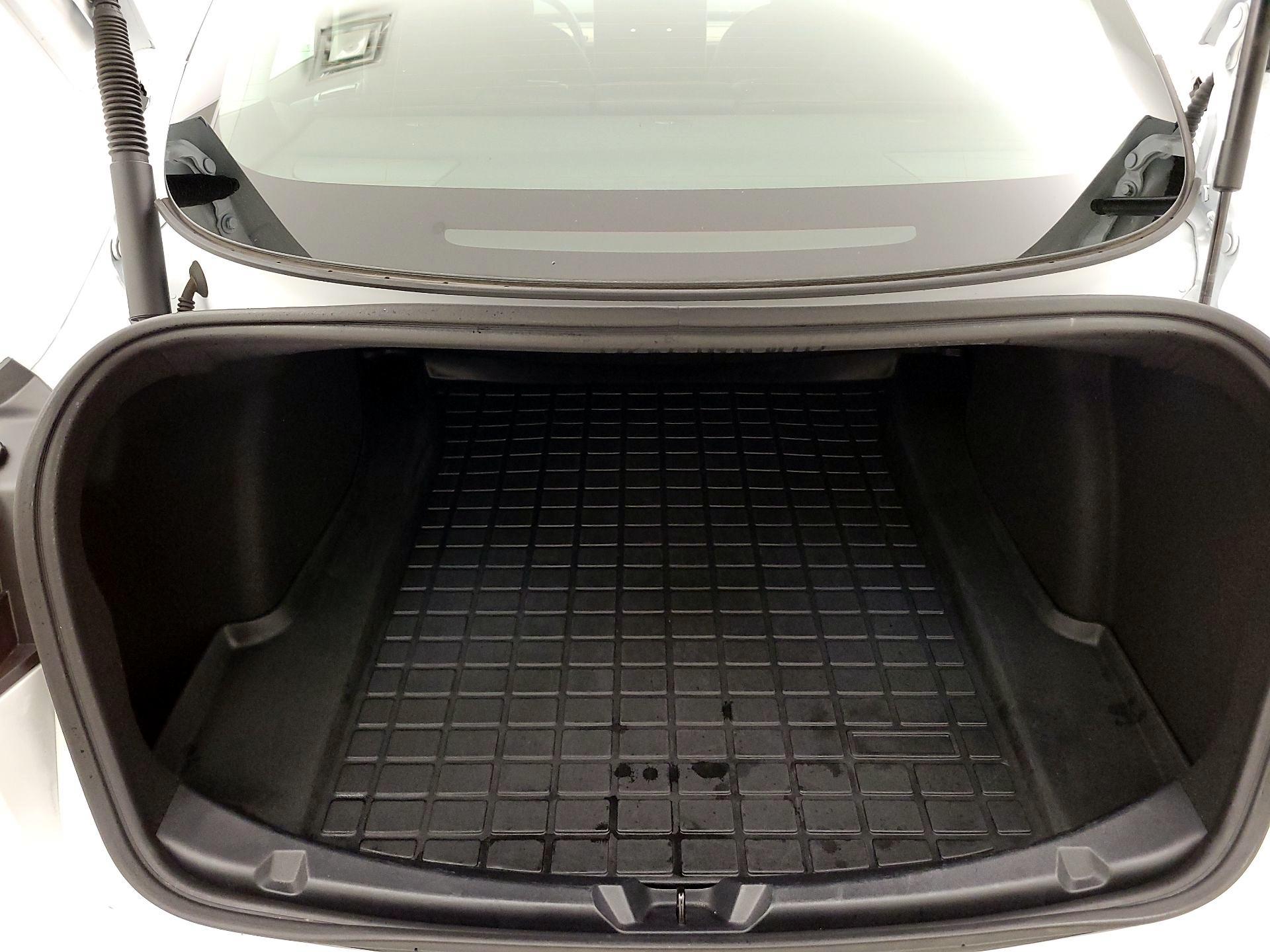 Thumbnail: 2022 Tesla Model 3 - 18