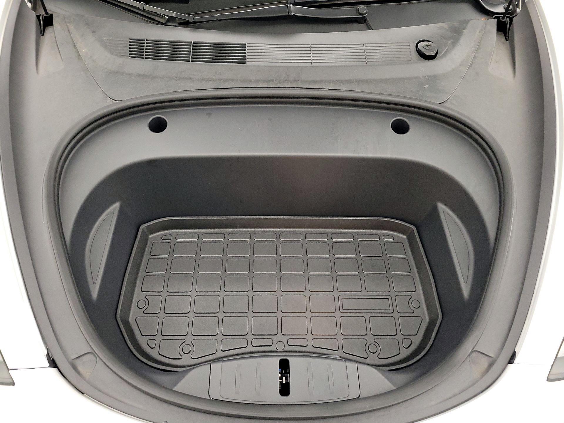 Thumbnail: 2022 Tesla Model 3 - 19