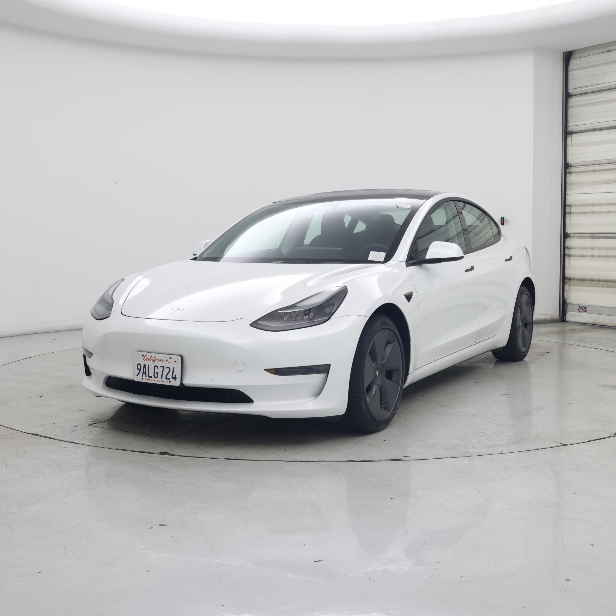 Thumbnail: 2022 Tesla Model 3 - 4