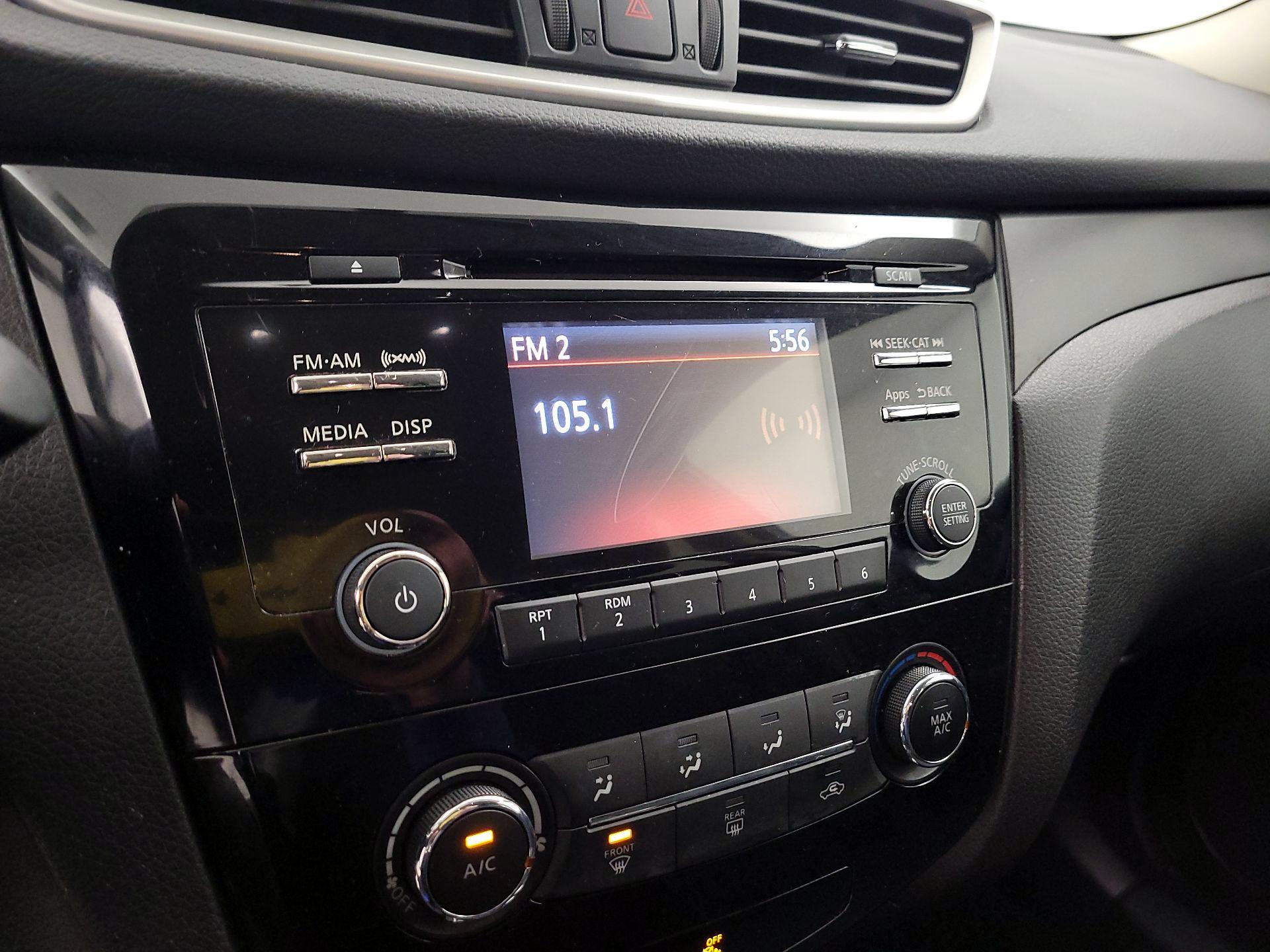 Thumbnail: 2016 Nissan Rogue - 14