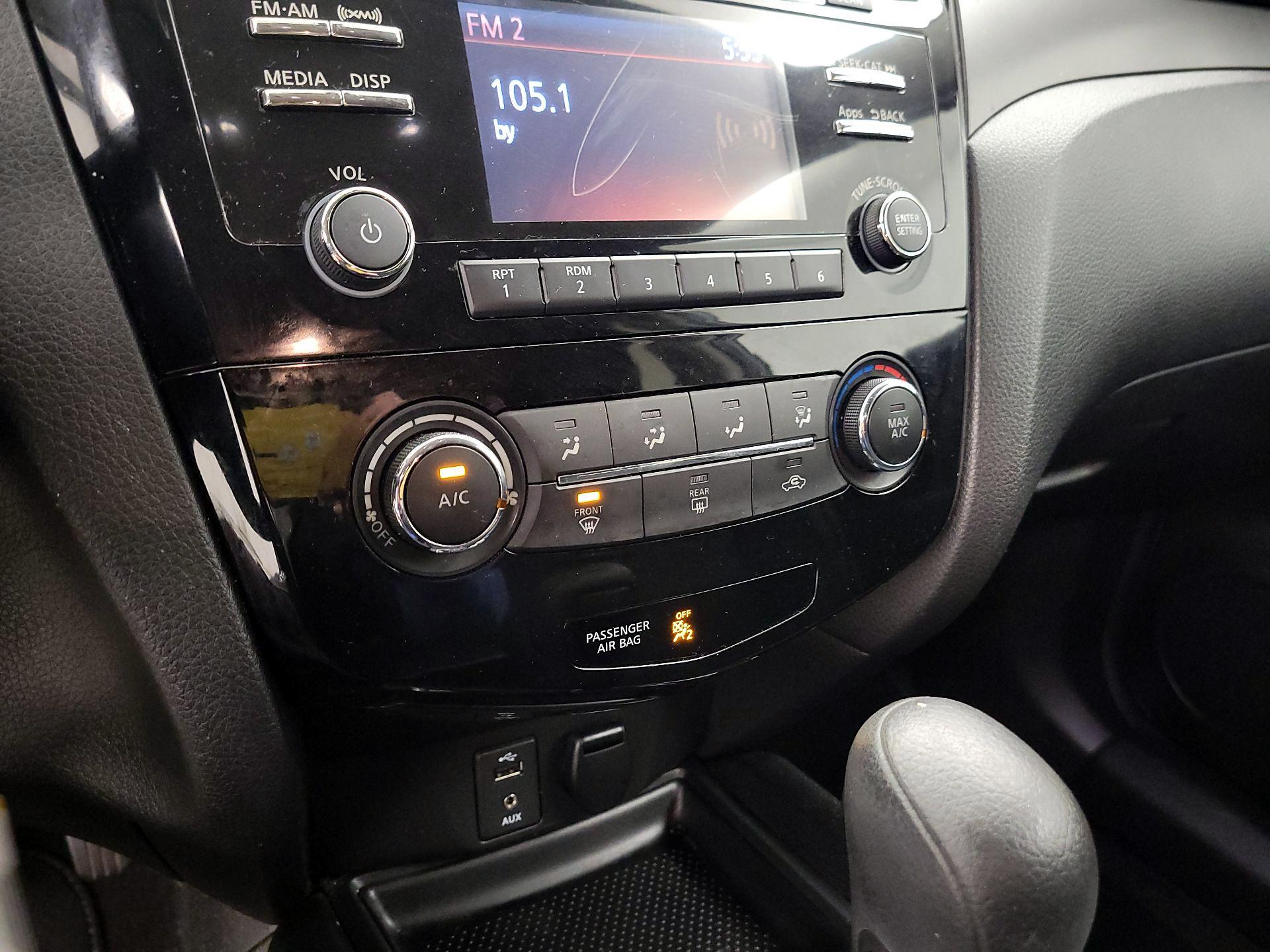 Thumbnail: 2016 Nissan Rogue - 15