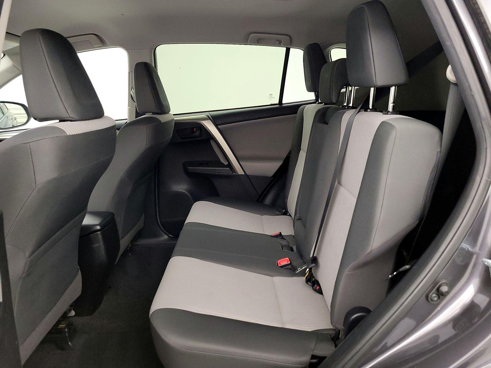 Thumbnail: 2014 Toyota RAV4 - 17