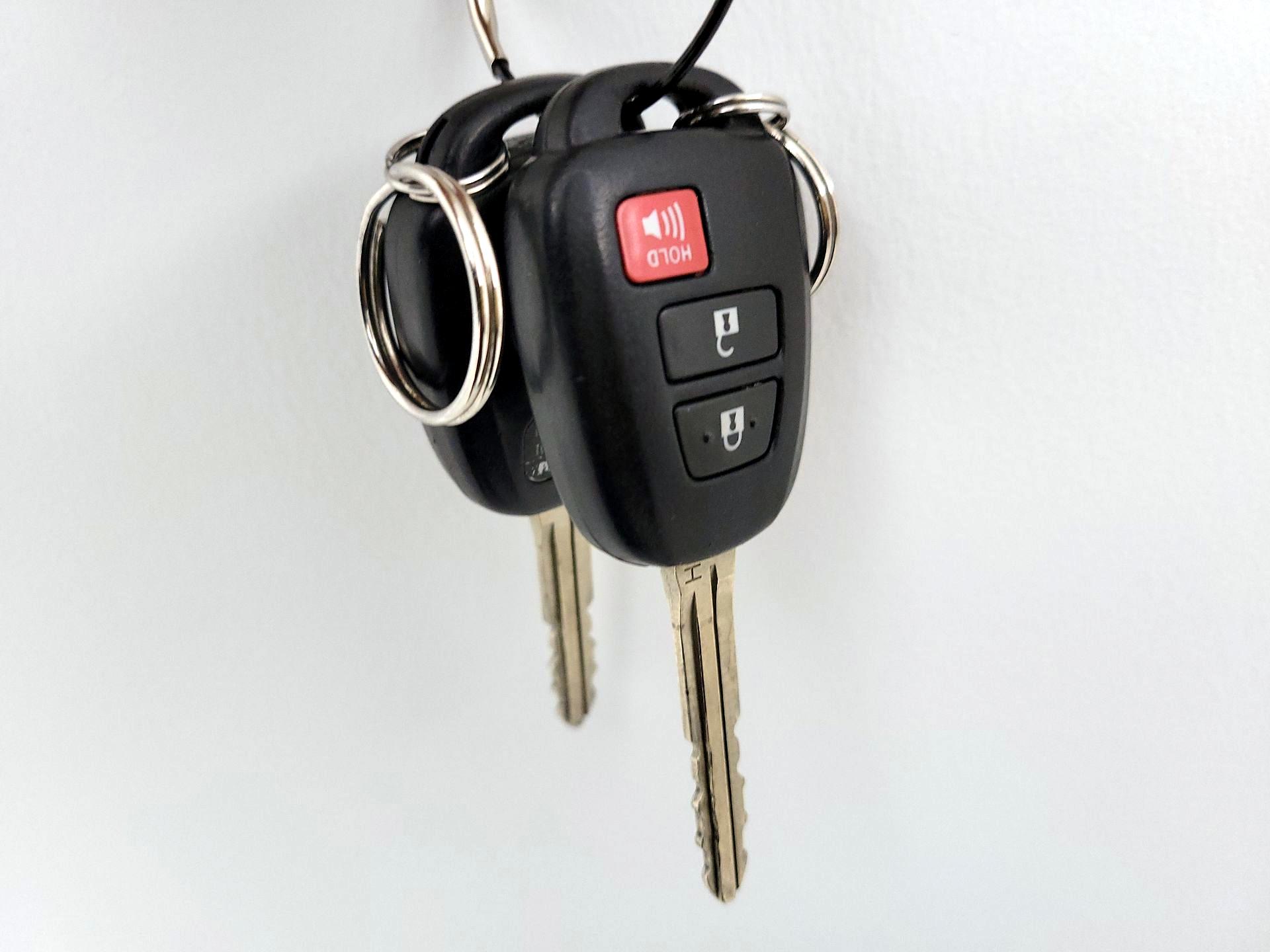 Thumbnail: 2014 Toyota RAV4 - 20