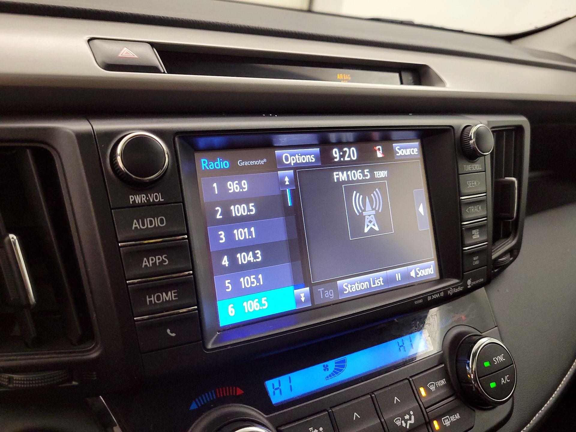 Thumbnail: 2016 Toyota RAV4 - 15