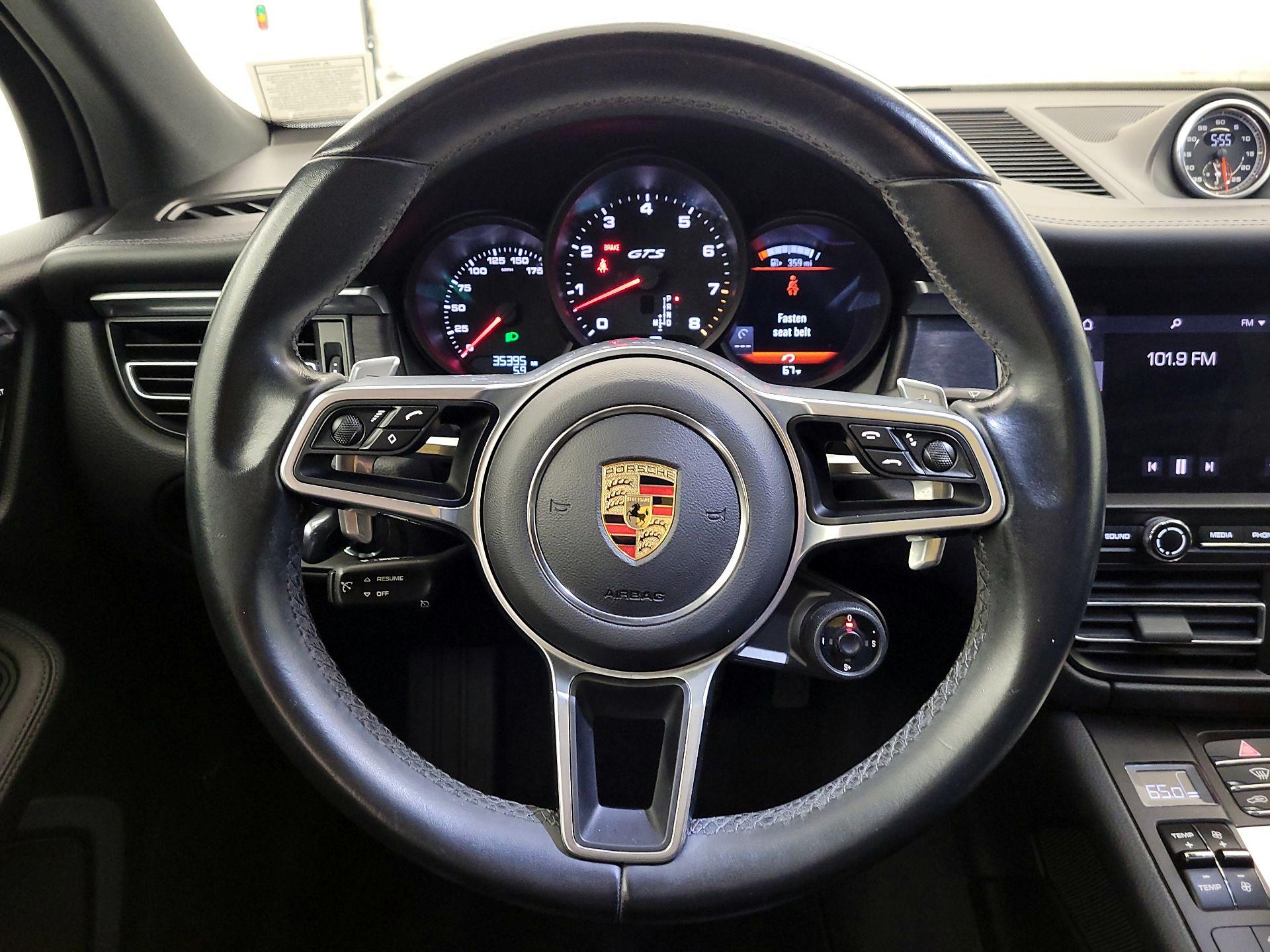 Thumbnail: 2021 Porsche Macan - 10