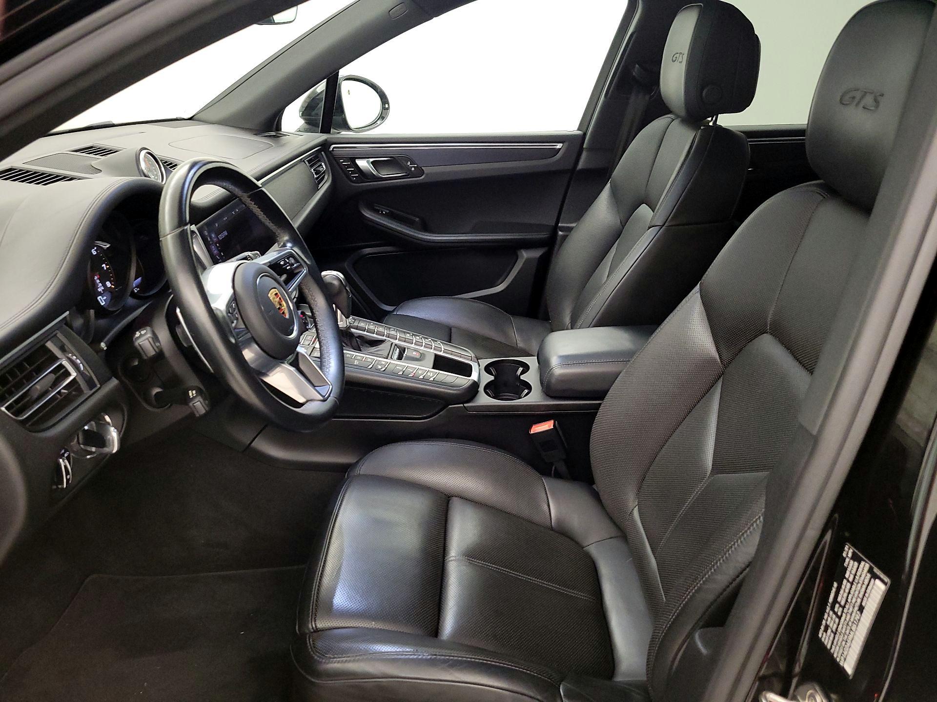 Thumbnail: 2021 Porsche Macan - 11