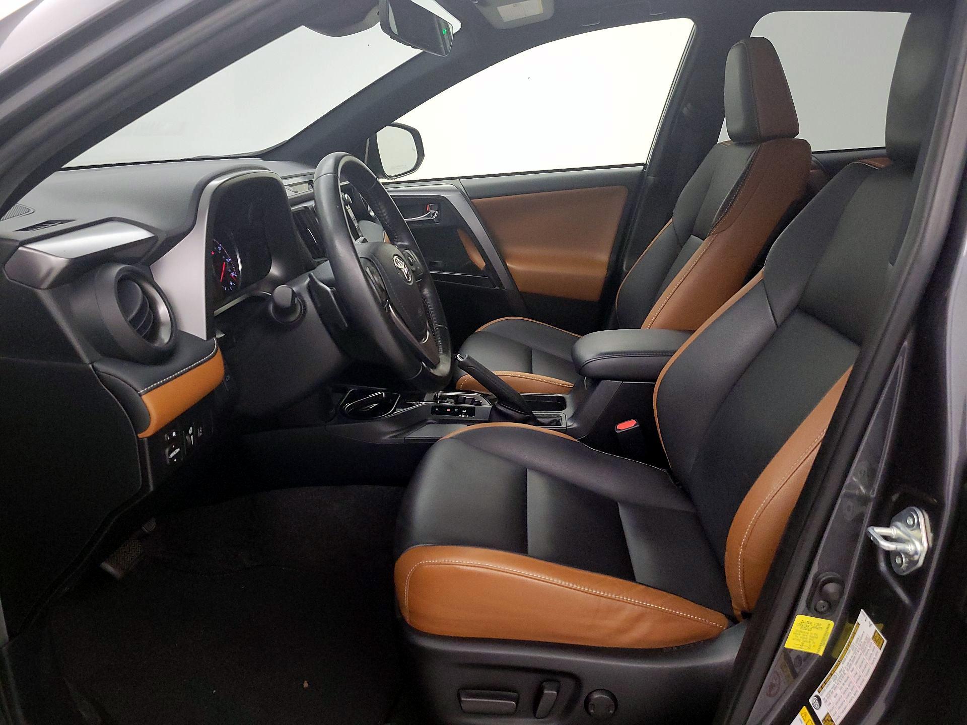 Thumbnail: 2018 Toyota RAV4 - 11