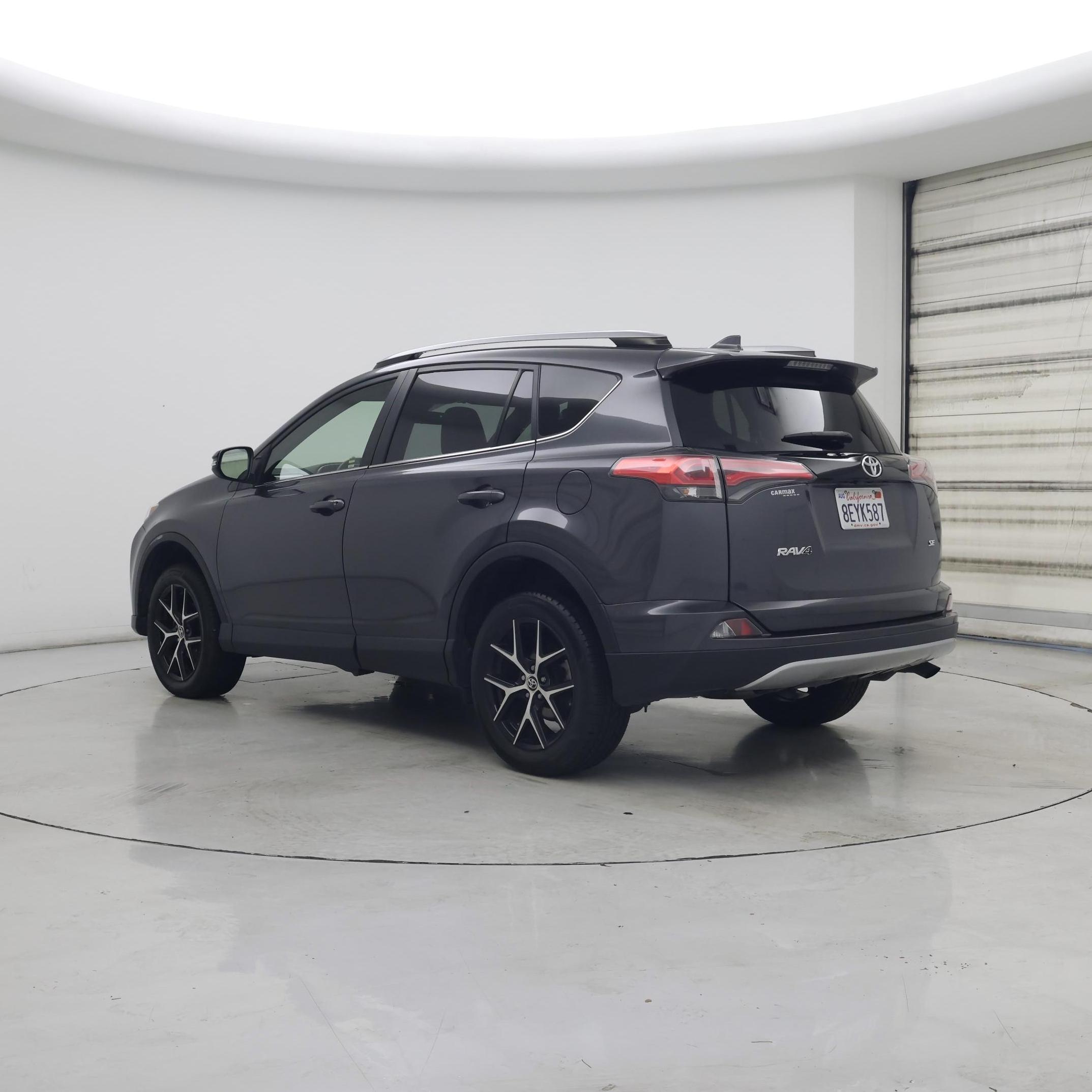 Thumbnail: 2018 Toyota RAV4 - 2